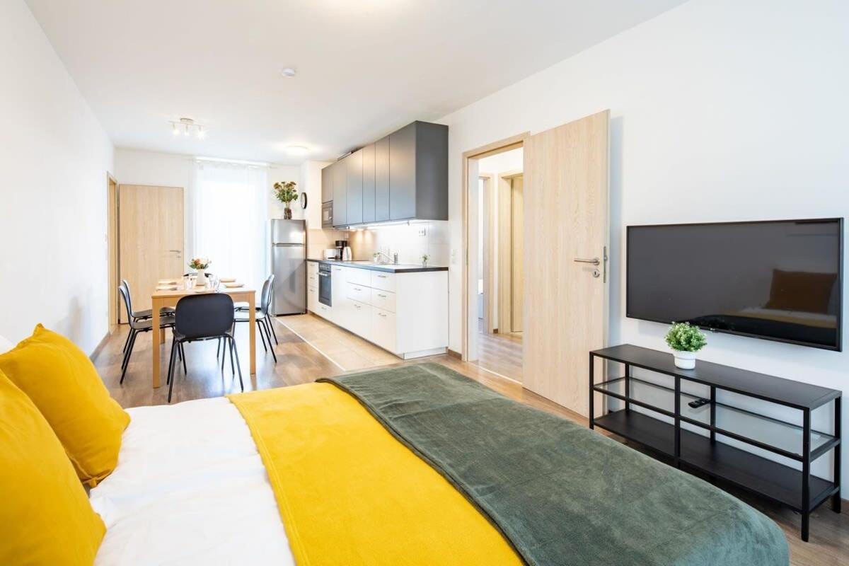- Terrace - Modern Budapest