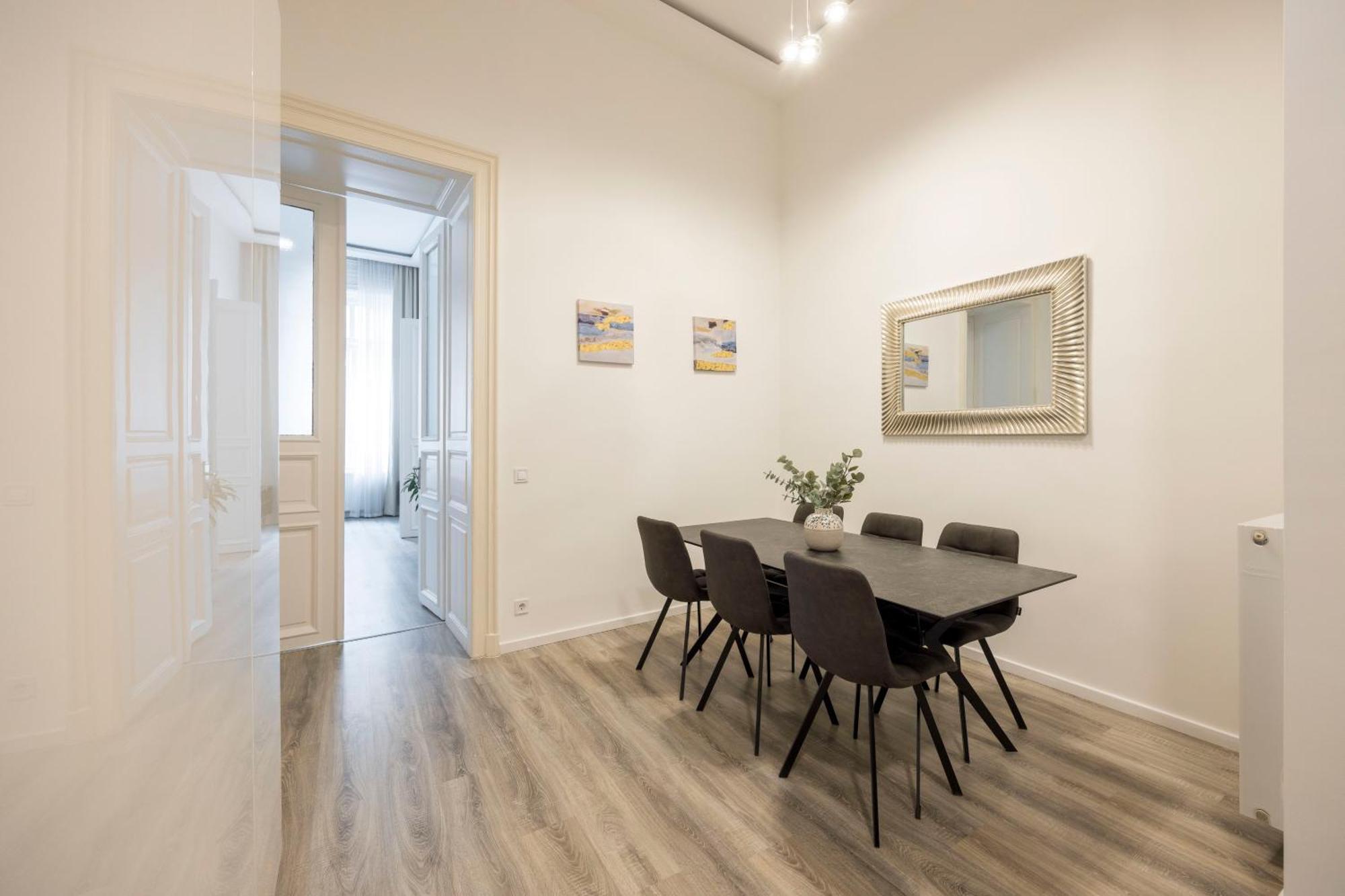 Majestic Dream In The Heart Of Apartamento Budapest