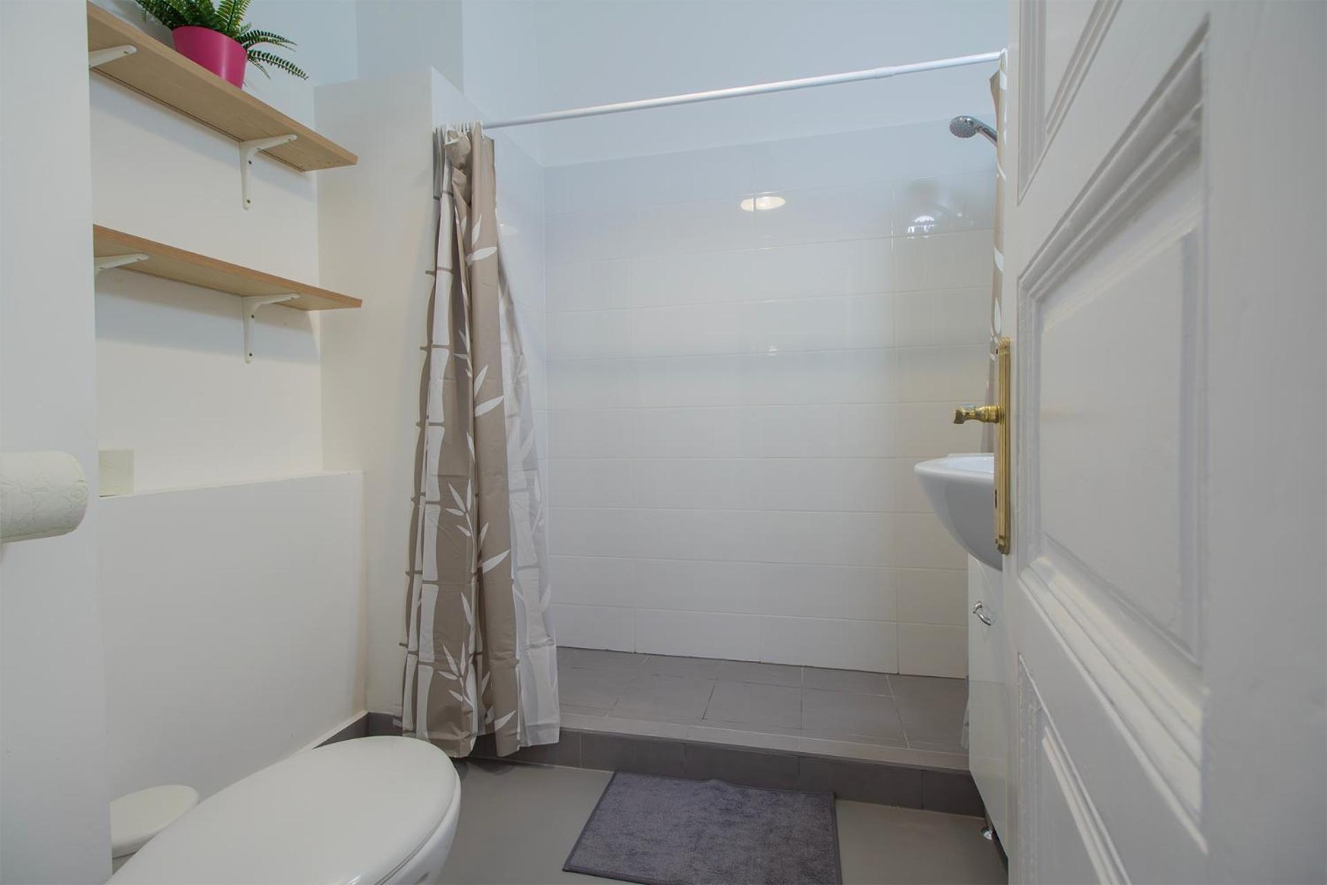 Dohany With 3bedroom 1,5bath - 9people * Budapest