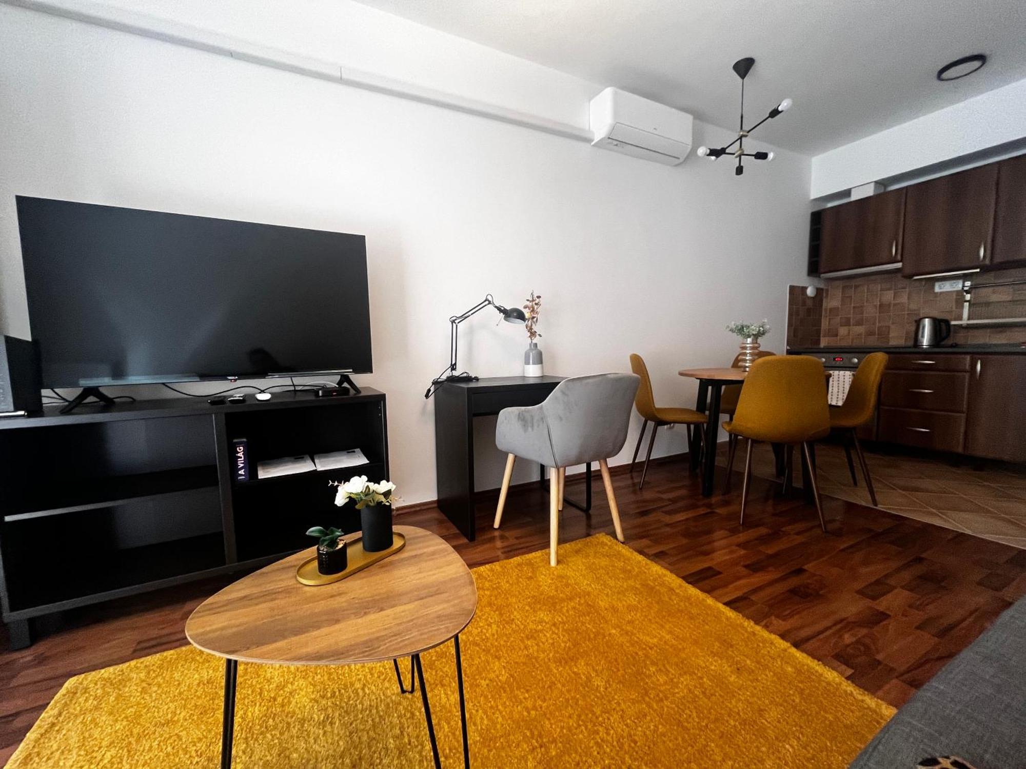 Apartament Corvin Gold City Garden *