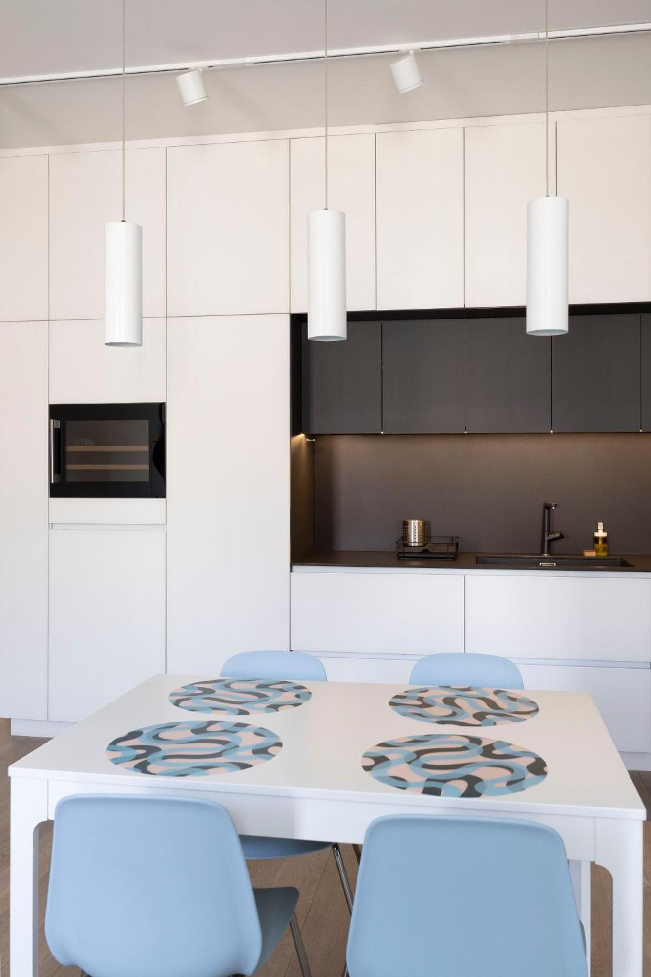 Stylish & Spacious By Prestige Homes * Budapest