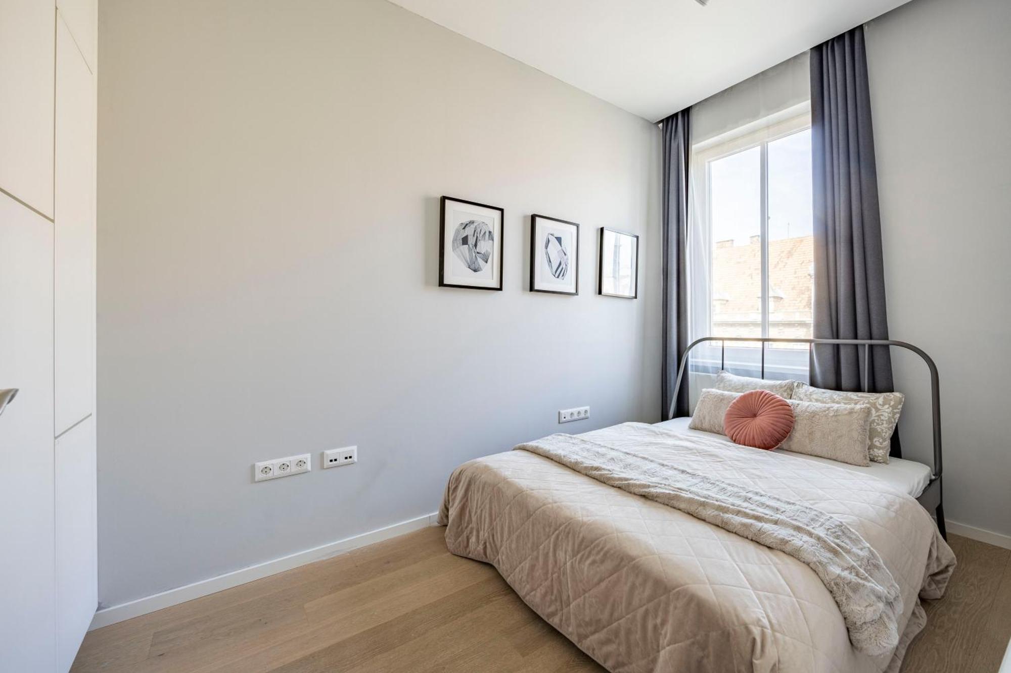 Apartment Stylish & Spacious By Prestige Homes *