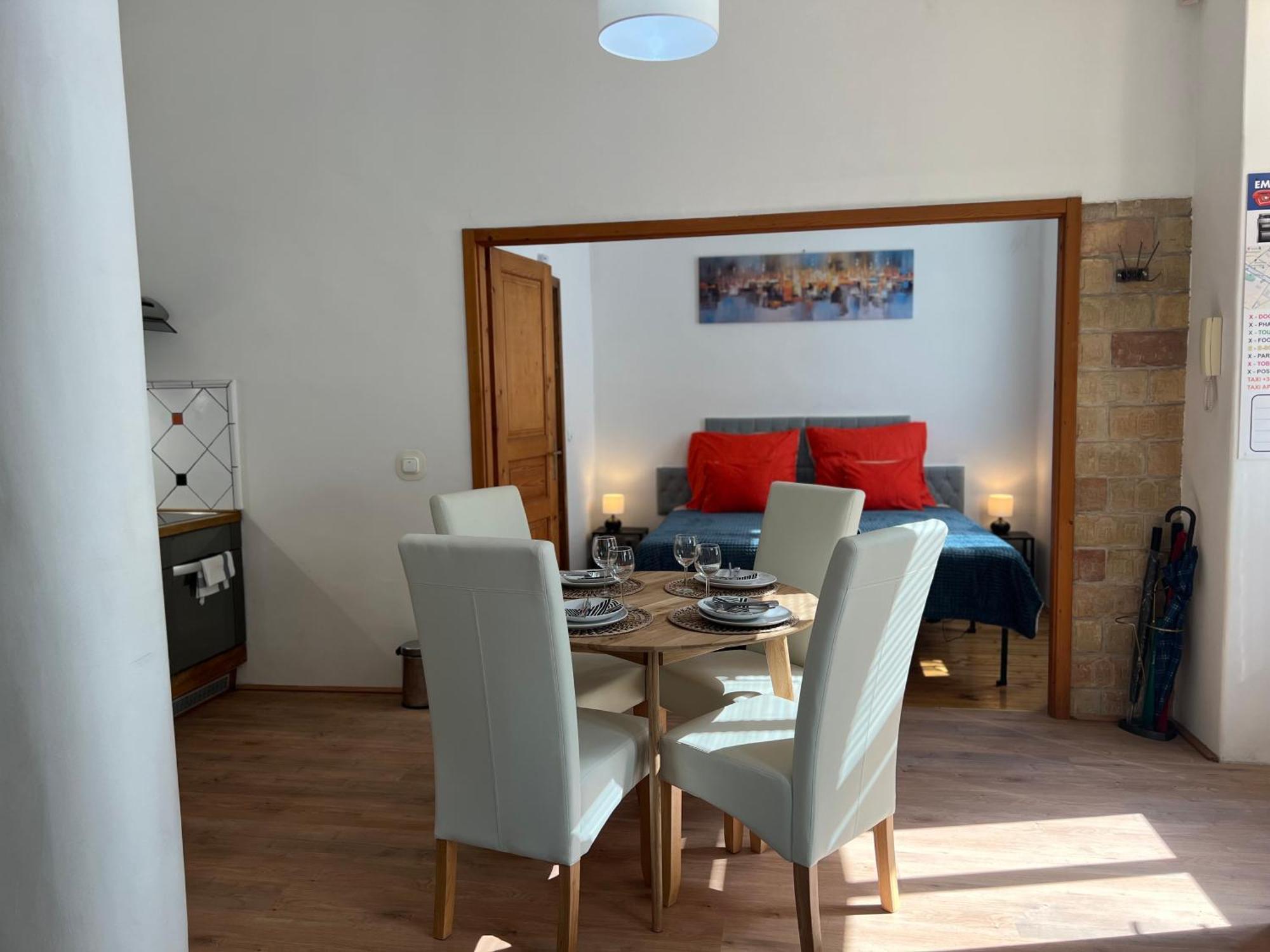 W15 Apartment *