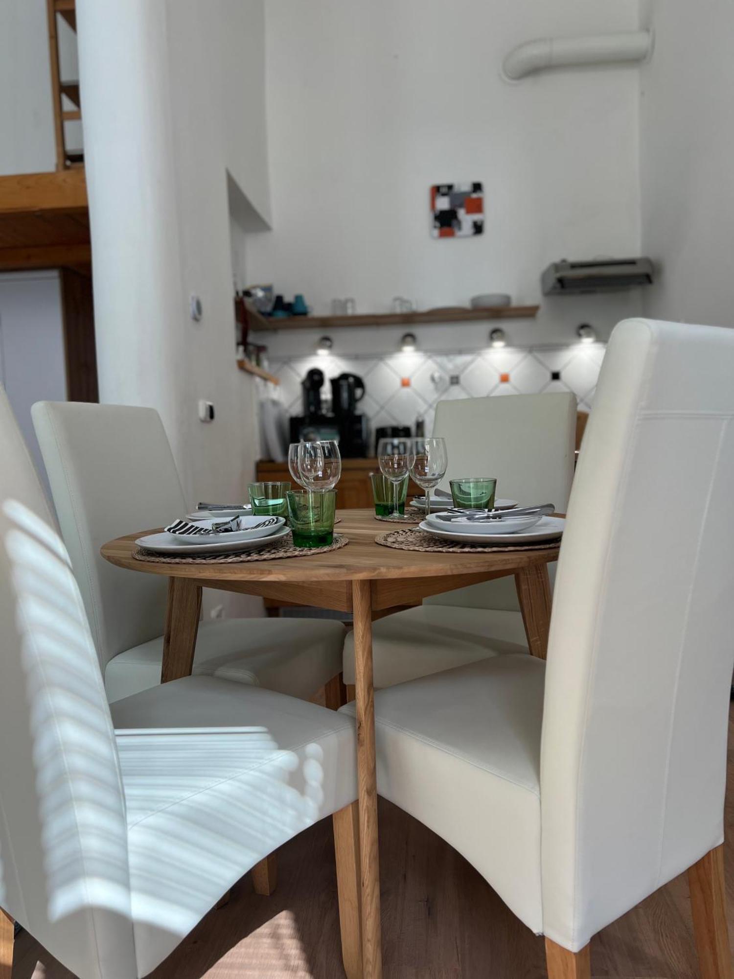 Apartment W15