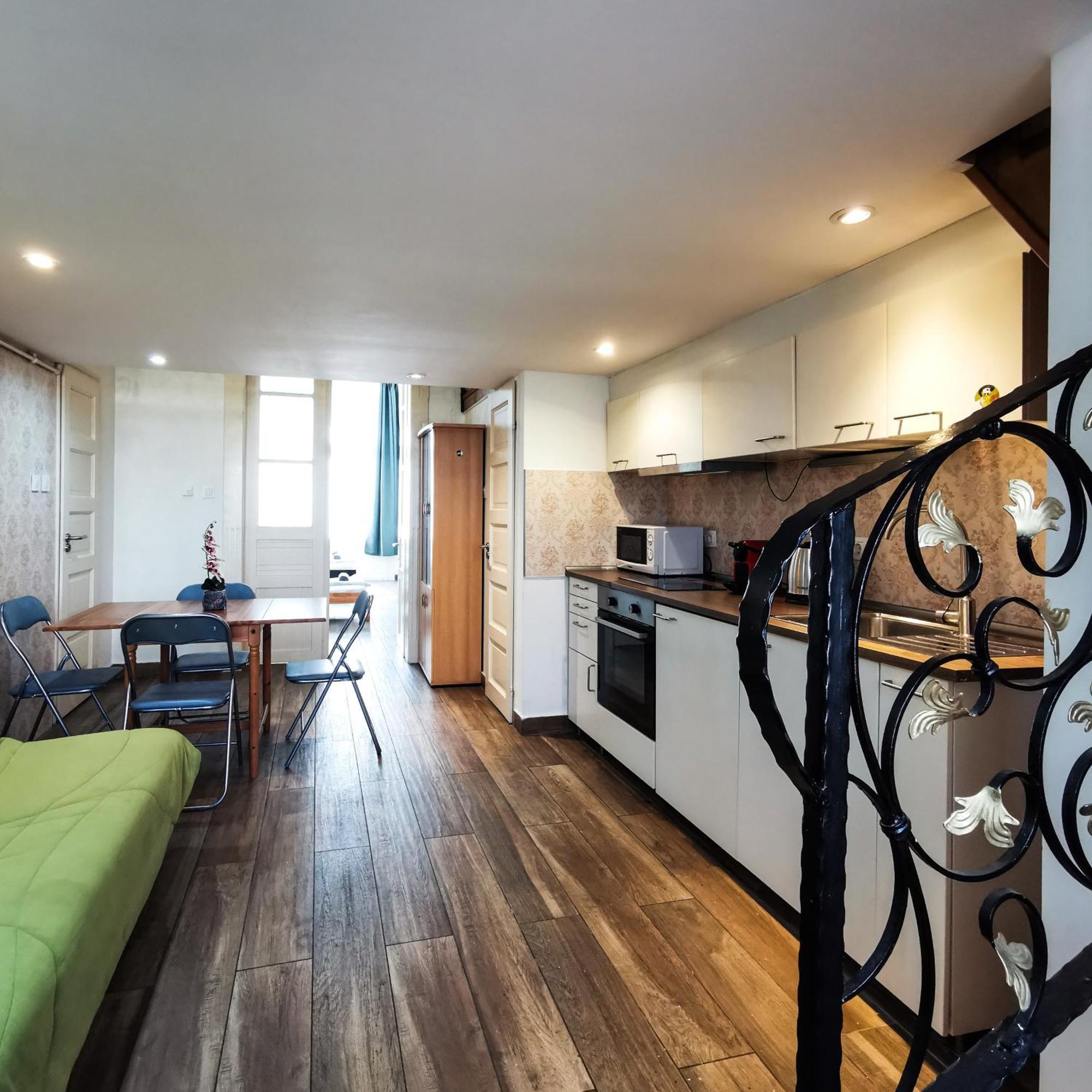 Urban Oasis Close To The Area Of Universities Appartement *