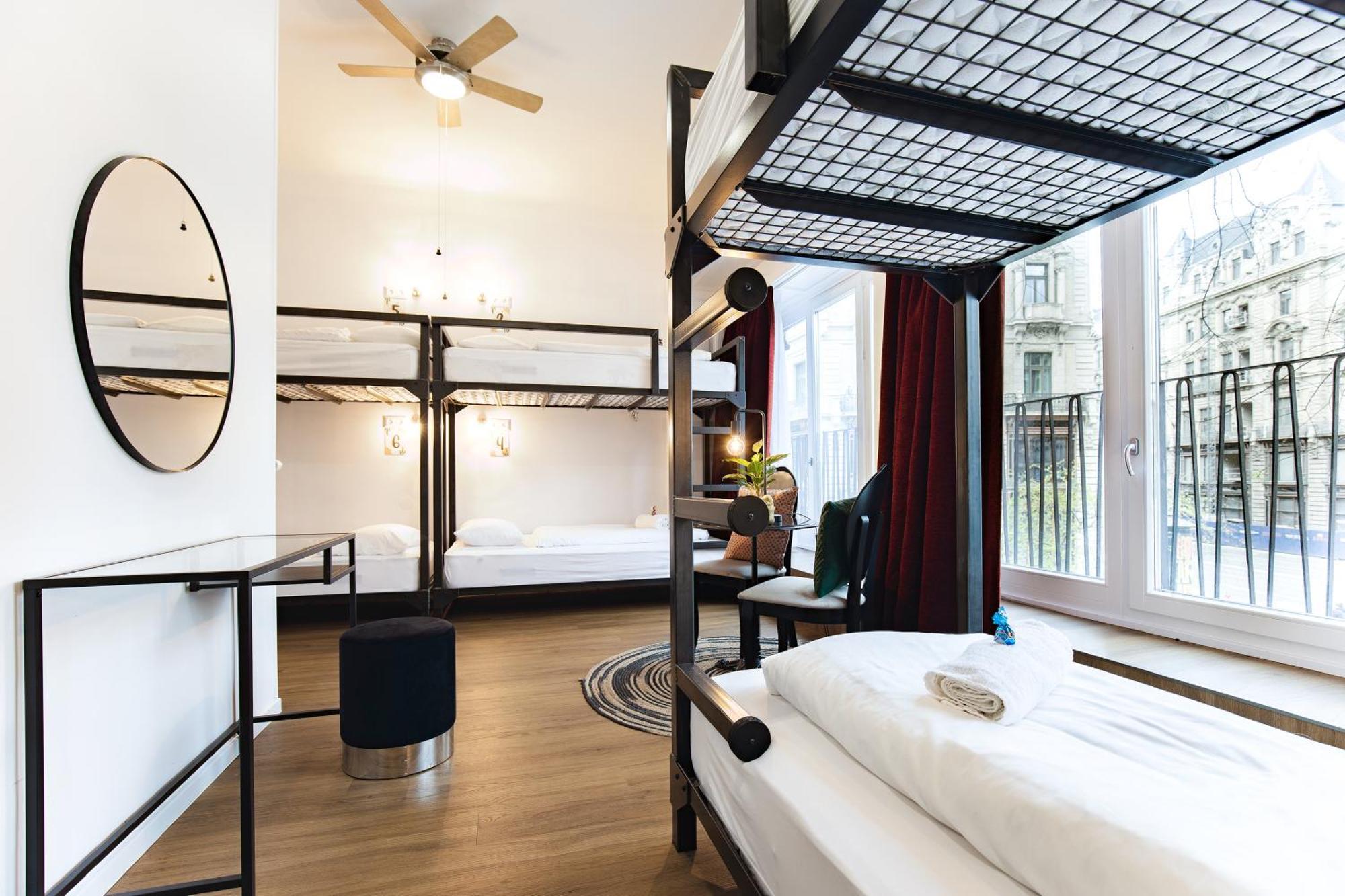 Maverick Downtown Hostel