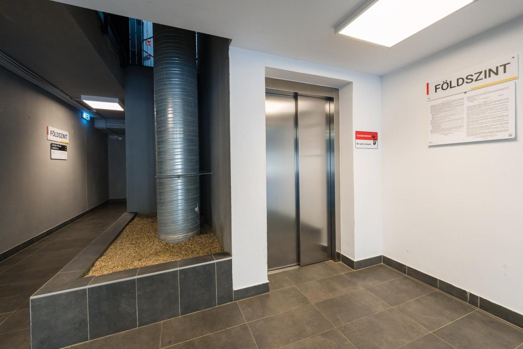 Apartment Brand New Modern Apartment-2 Rooms-balcony-garage Budapest