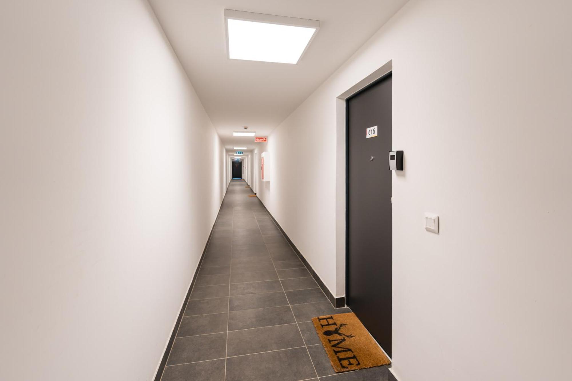 Apartment Brand New Modern Apartment-2 Rooms-balcony-garage *