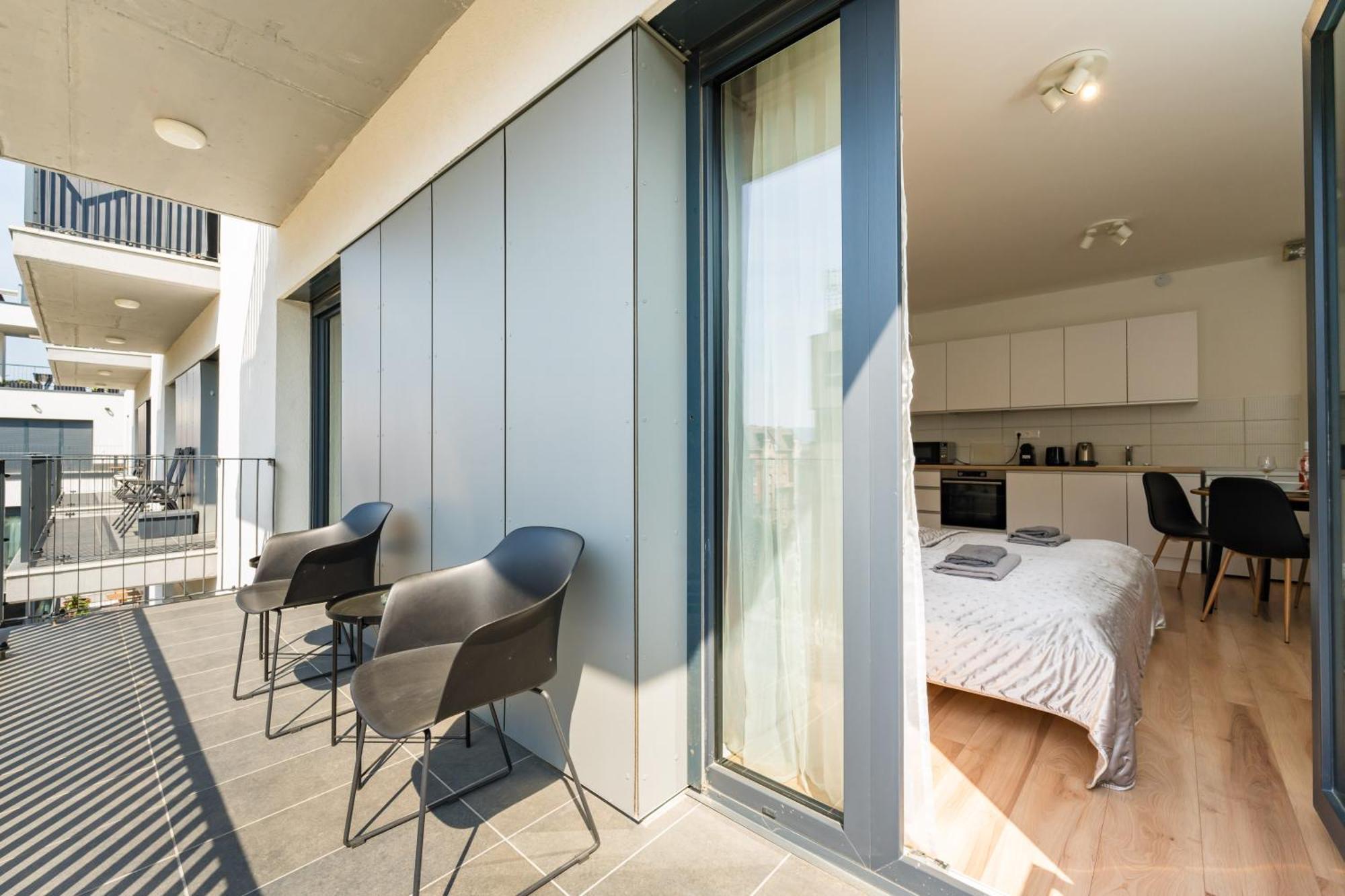 Brand New Modern Apartment-2 Rooms-balcony-garage Apartment Budapest