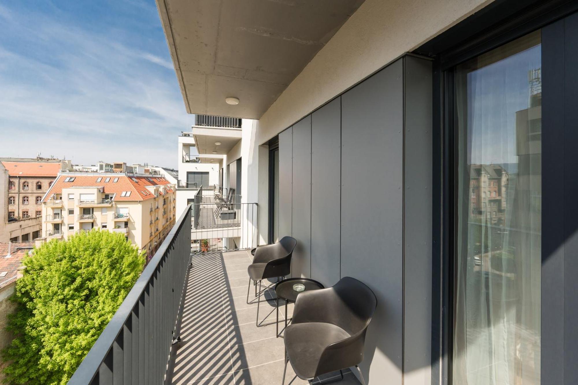 Apartment Brand New Modern Apartment-2 Rooms-balcony-garage *