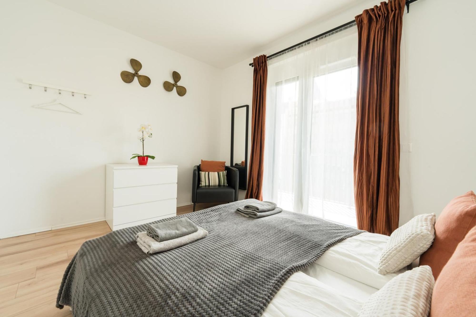 Apartment Brand New Modern Apartment-2 Rooms-balcony-garage *