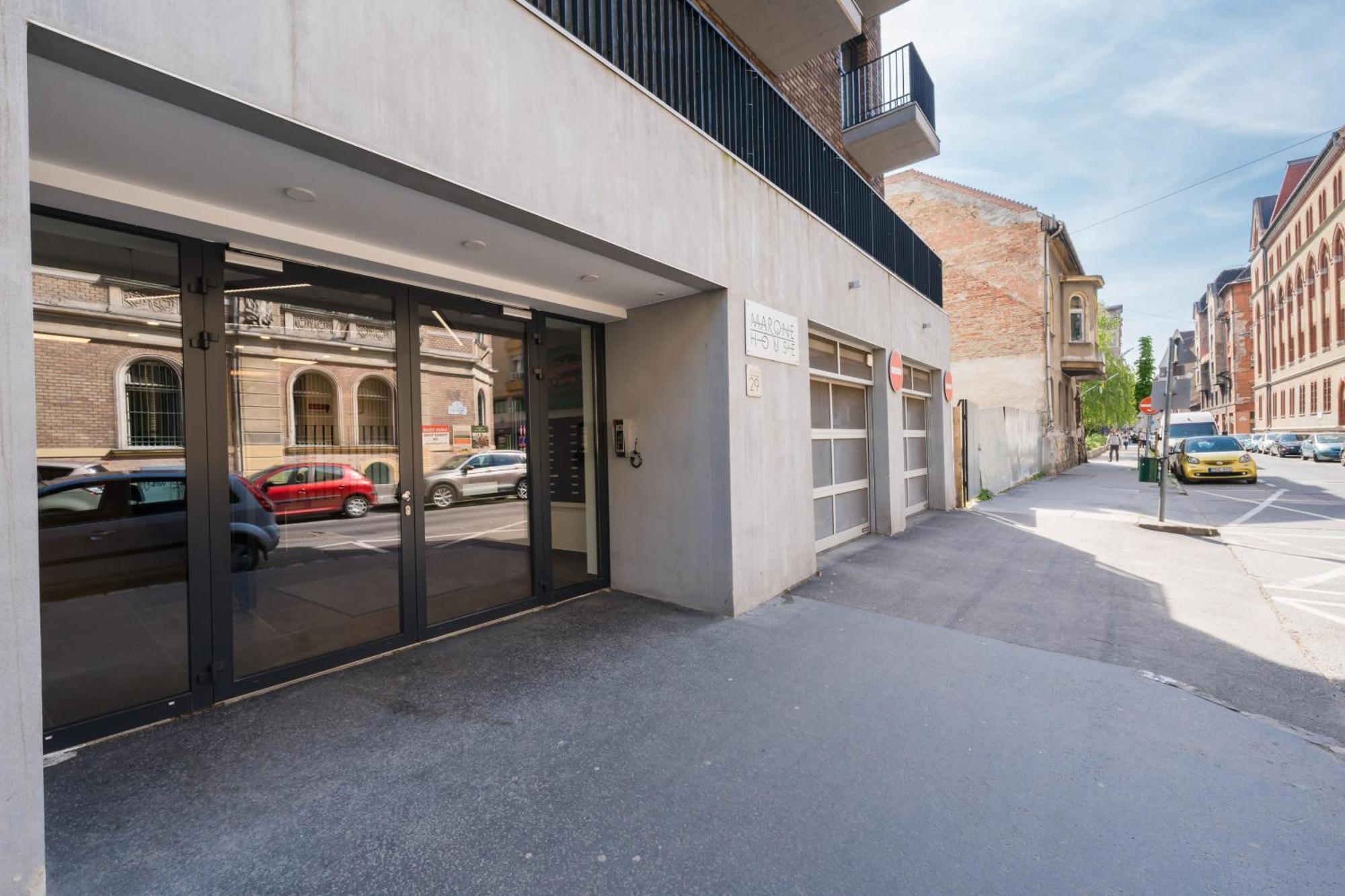 Brand New Modern Apartment-2 Rooms-balcony-garage Apartment Budapest