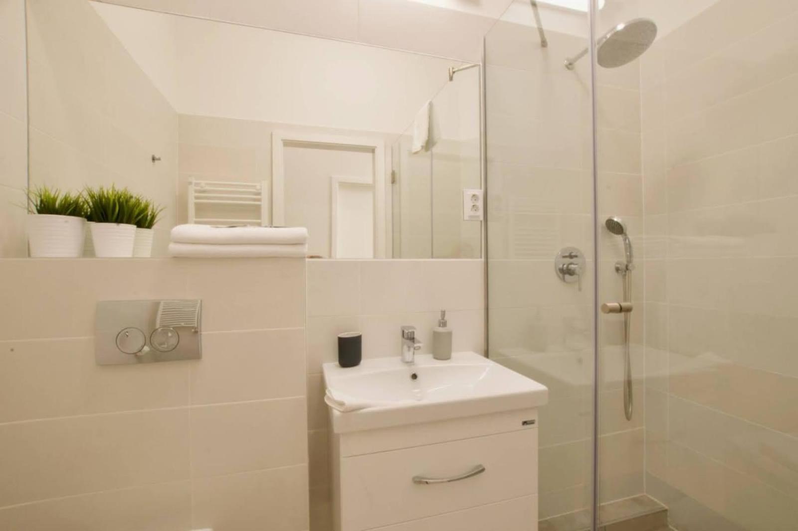 Klauzal Garden Apartments-studio K22 Apartment