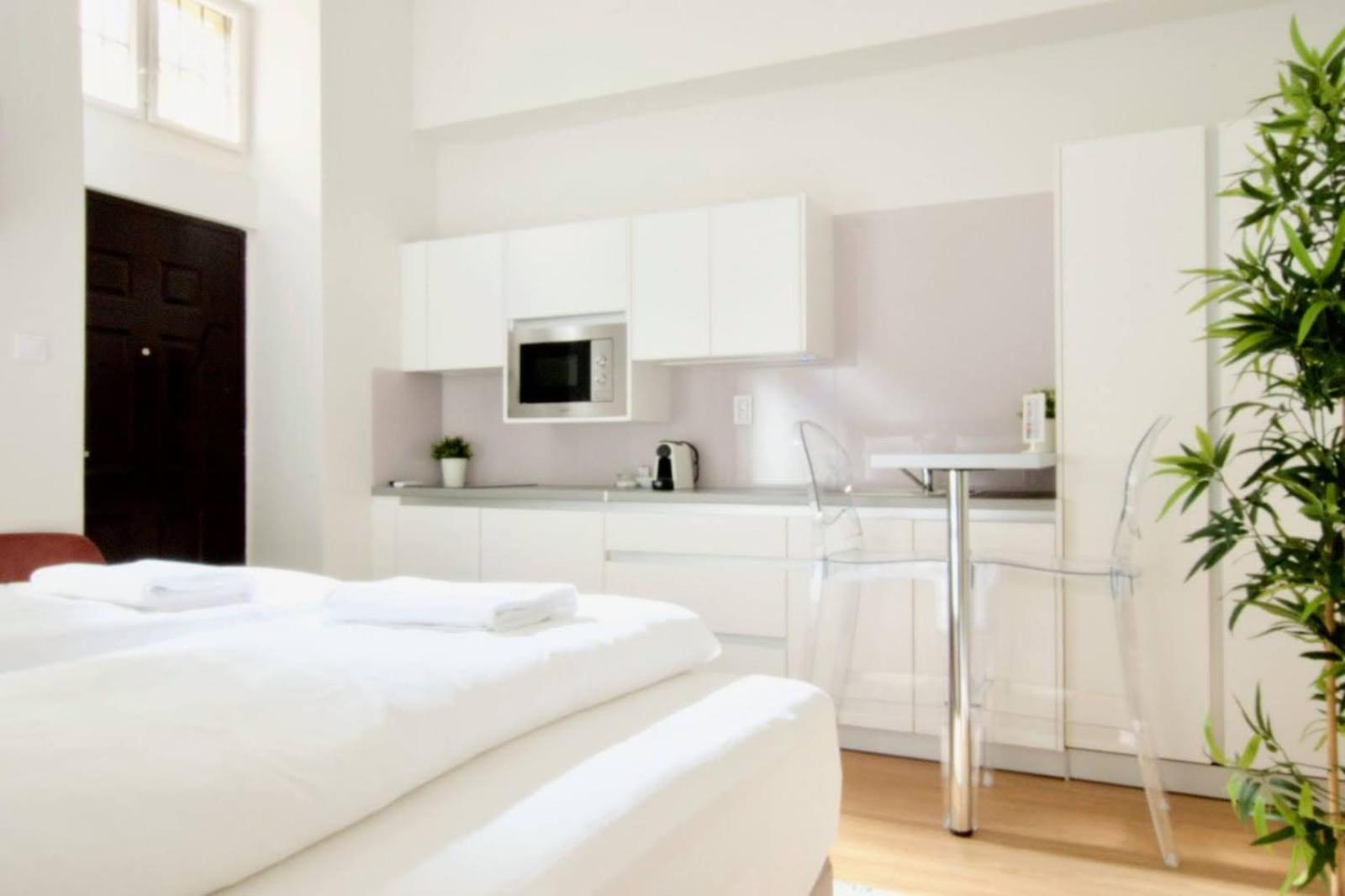 Klauzal Garden Apartments-studio K22