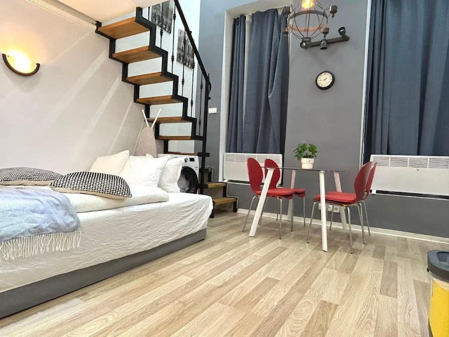 Erzsebet 5a Center 2 Db Beds Very Convenient