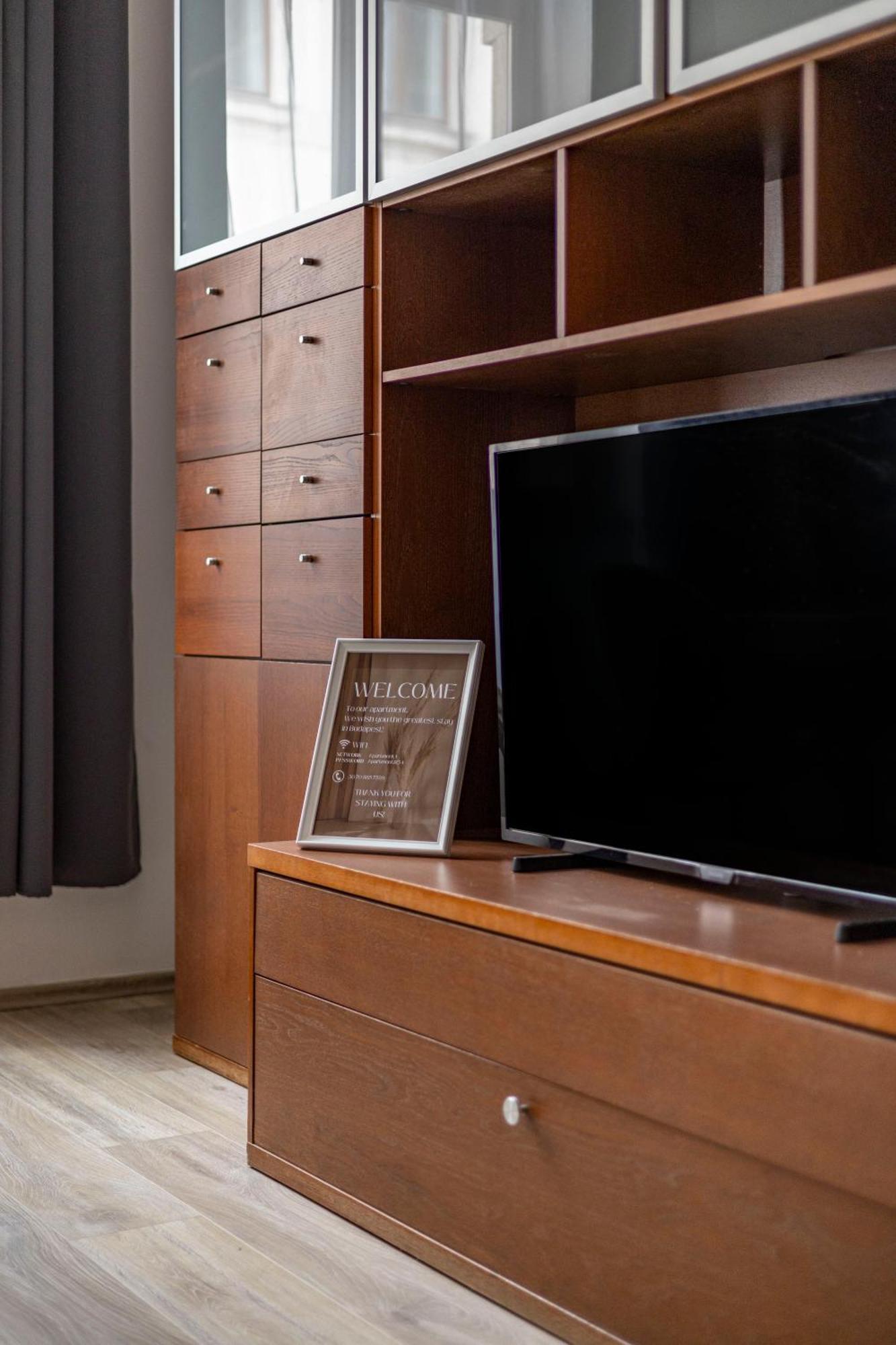 Deluxe Gozsdu Court Apartamento