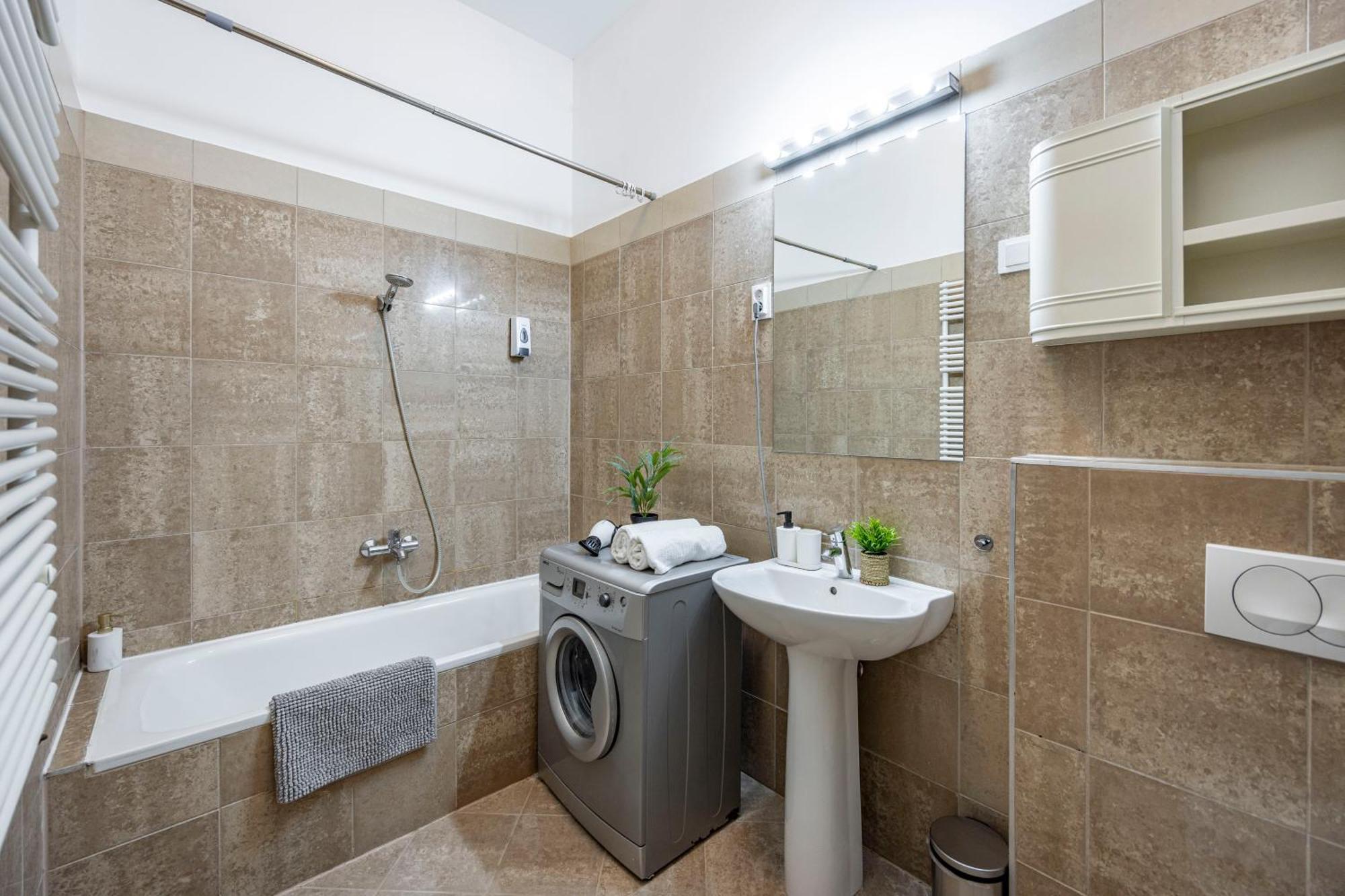 Deluxe Gozsdu Court Apartamento