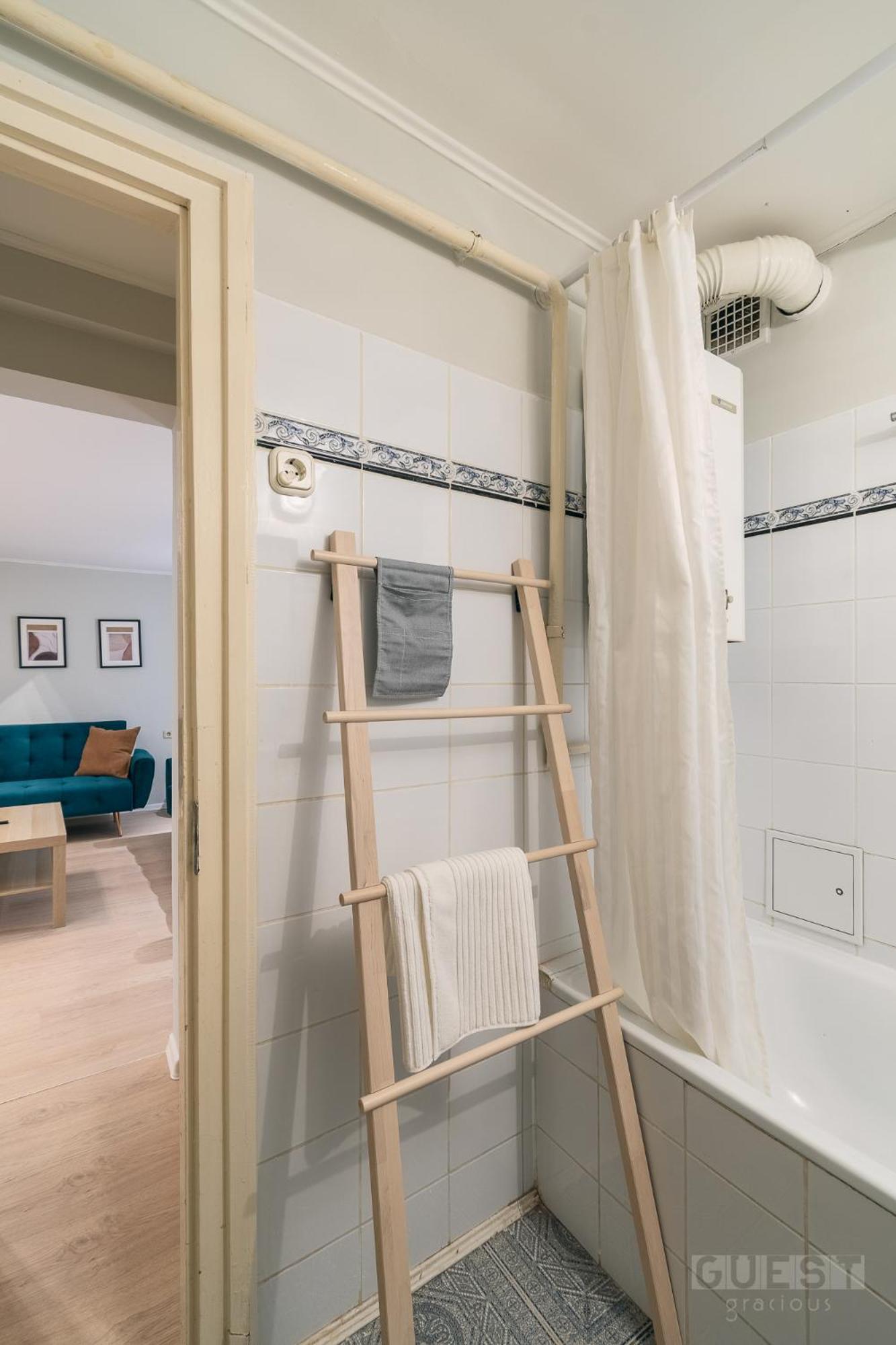 Central: Gracious Loft
