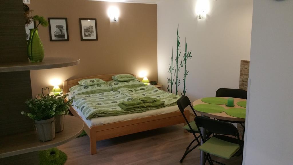 Patricia With Garden Apartment Budapest