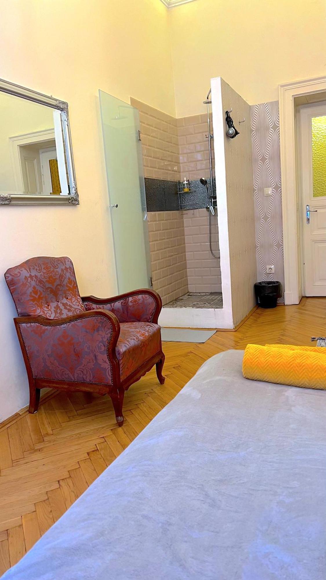 Apartment In Ferenciek Square *