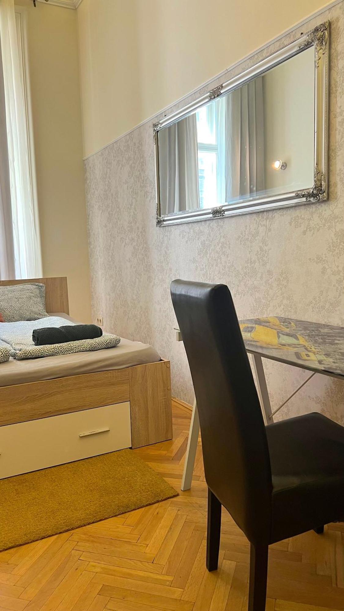 In Ferenciek Square Apartment