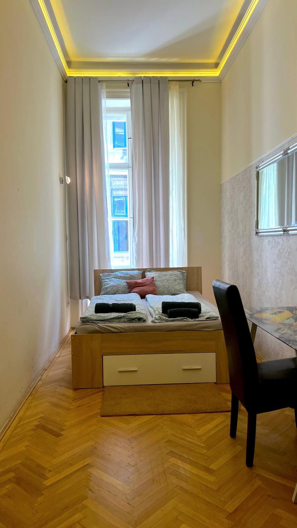 In Ferenciek Square Apartment
