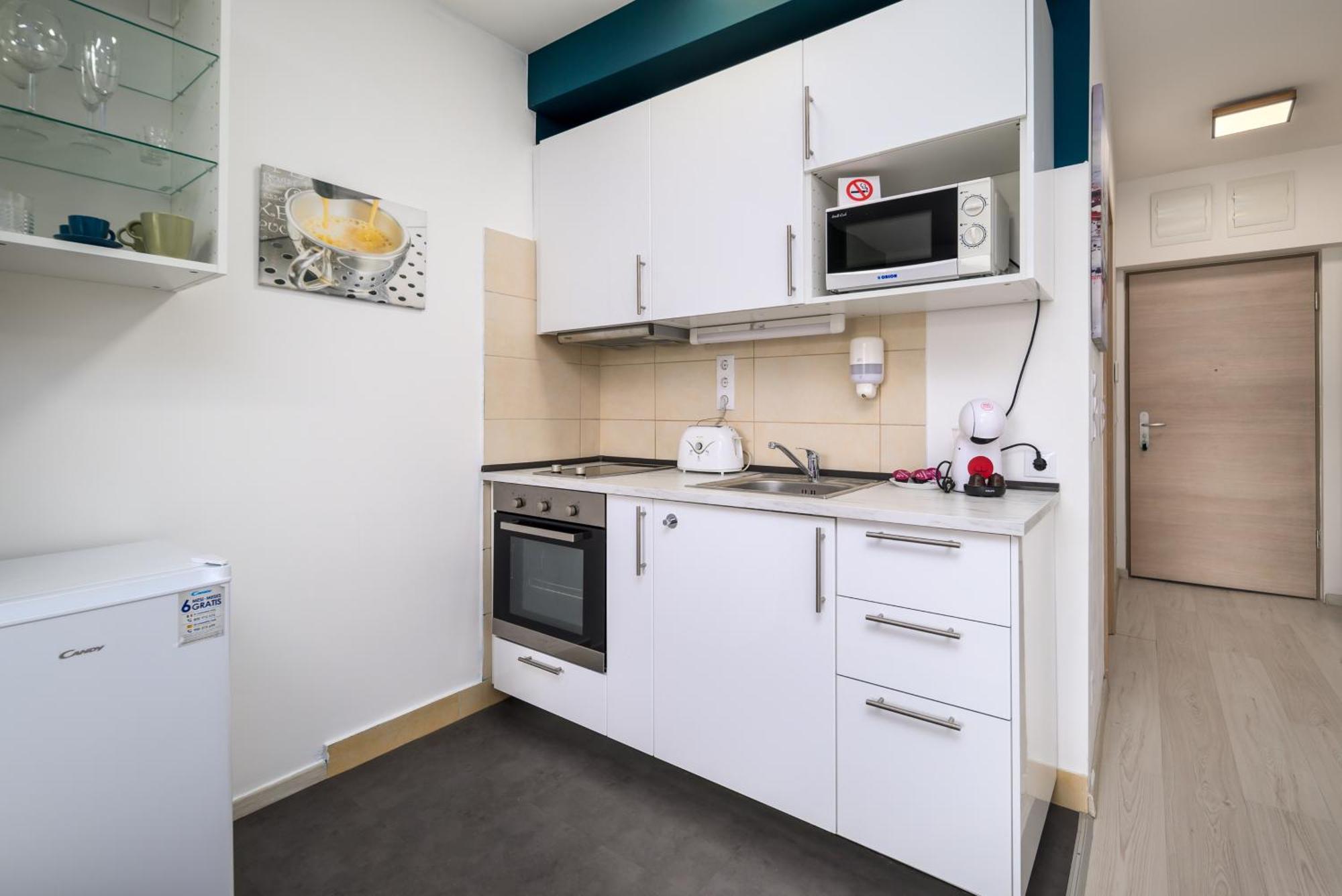 Atrium Deluxe Suite-free Parking Garage Same Building Appartamento Budapest