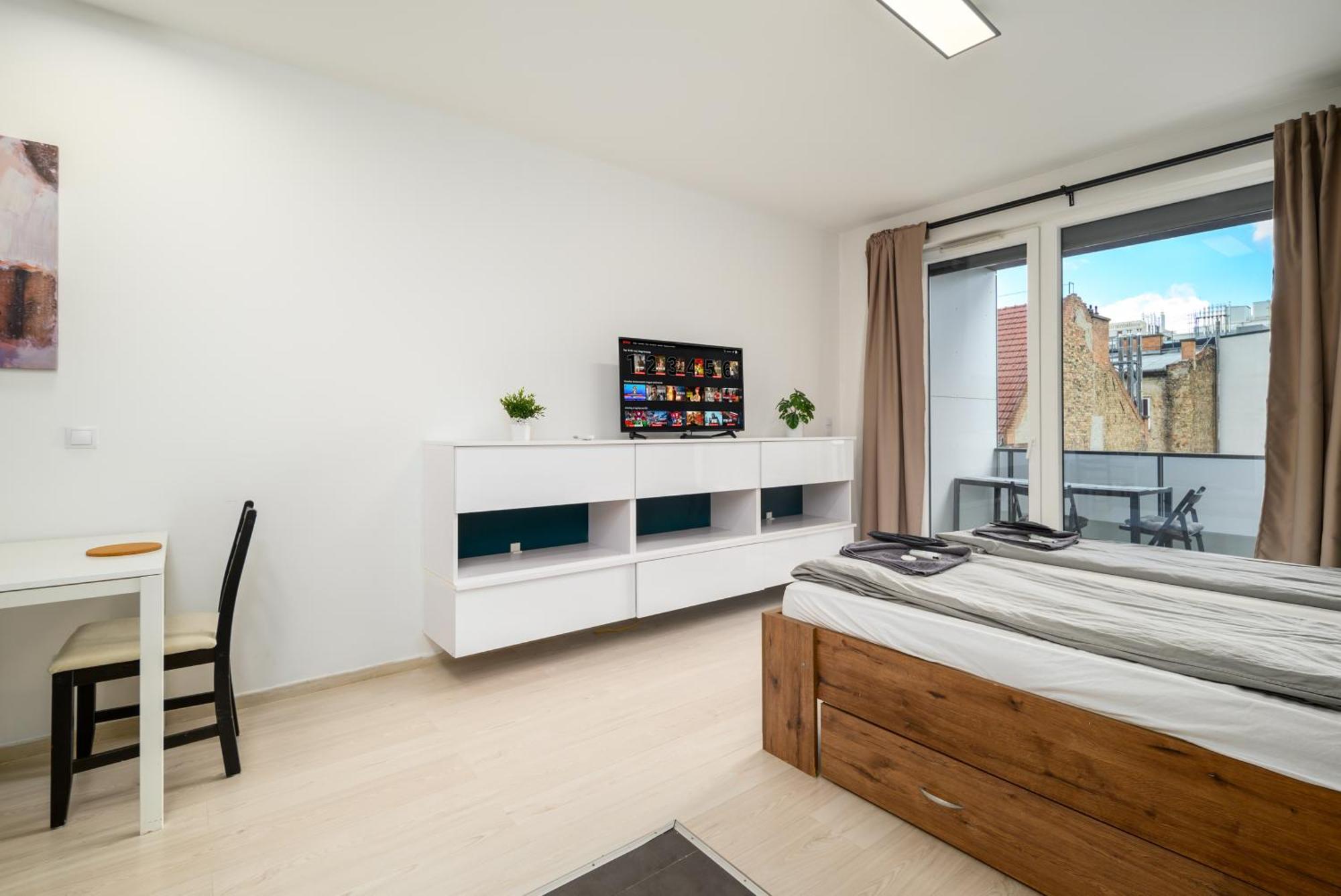 Atrium Deluxe Suite-free Parking Garage Same Building Appartamento