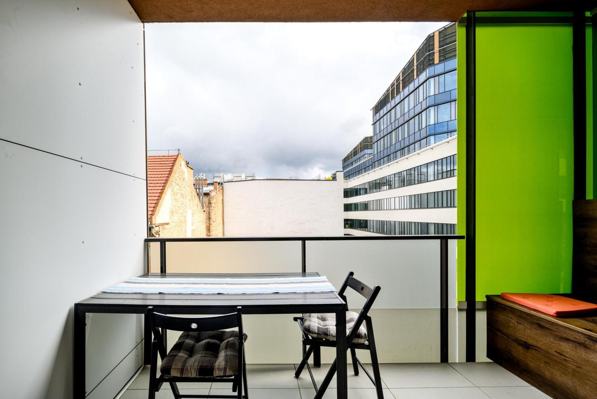 Appartamento Atrium Deluxe Suite-free Parking Garage Same Building