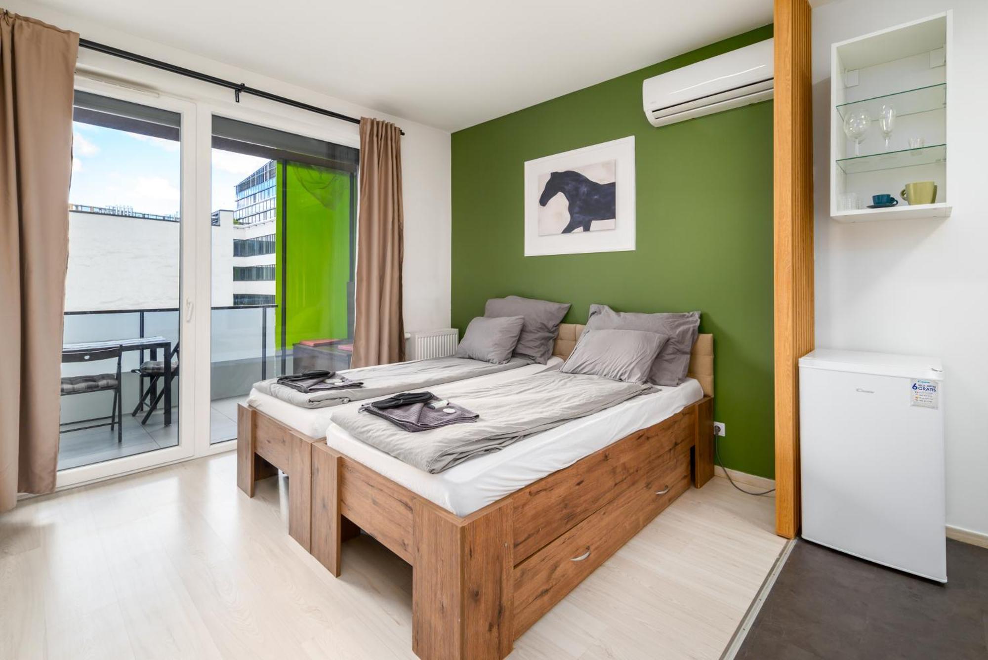 Atrium Deluxe Suite-free Parking Garage Same Building Appartamento *