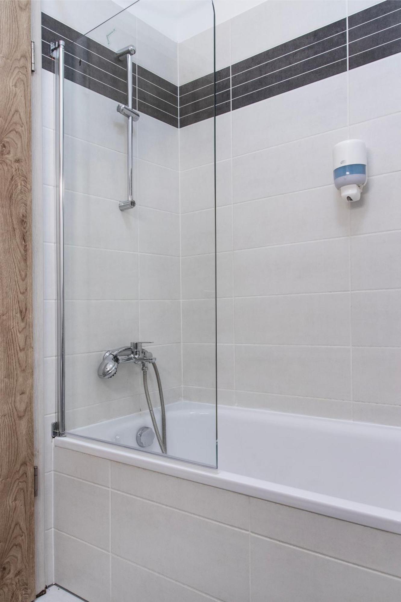 Appartement Corvin Gem With Parking *