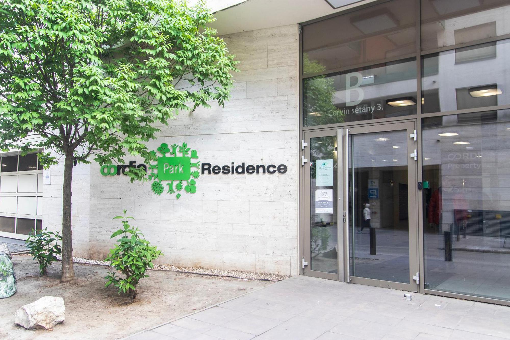 Corvin Gem With Parking Budapest