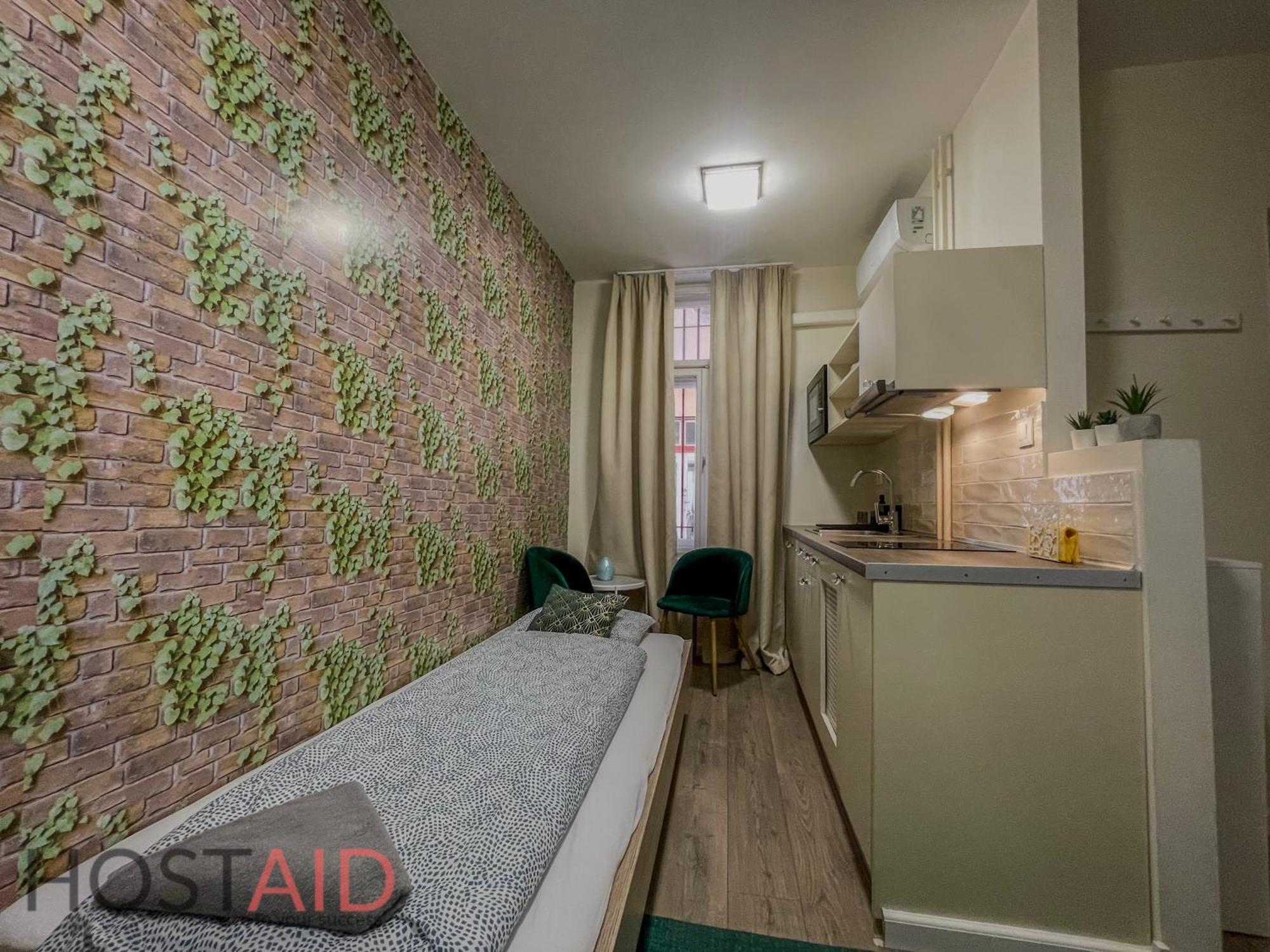 Dh30 - - Hostaid Budapest