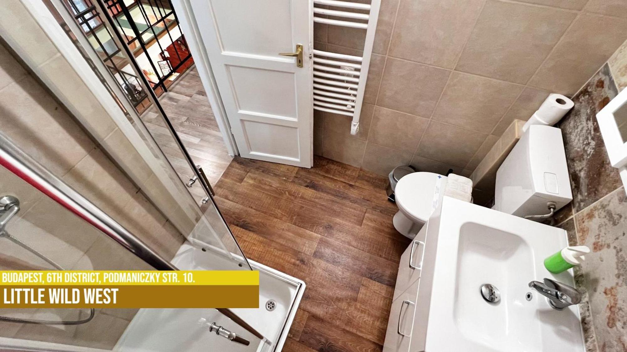 Little Americas Westend Apartment Budapest