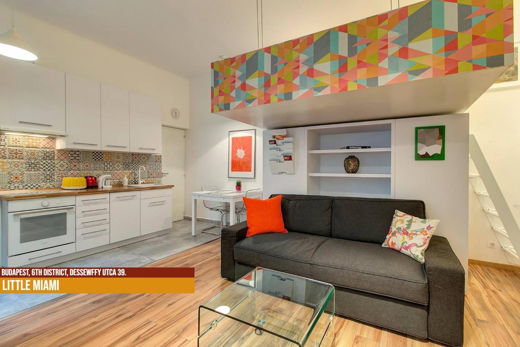 Little Americas Opera Apts *