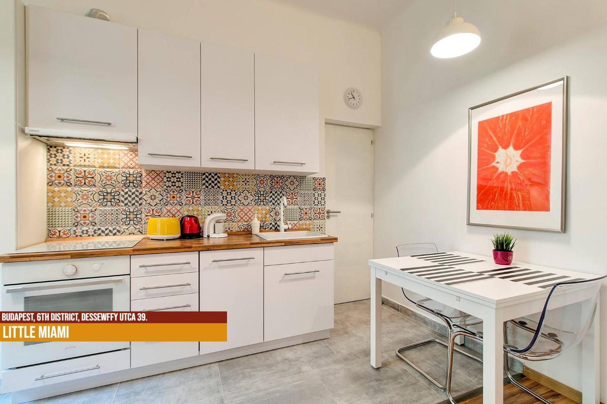 Little Americas Opera Apts *