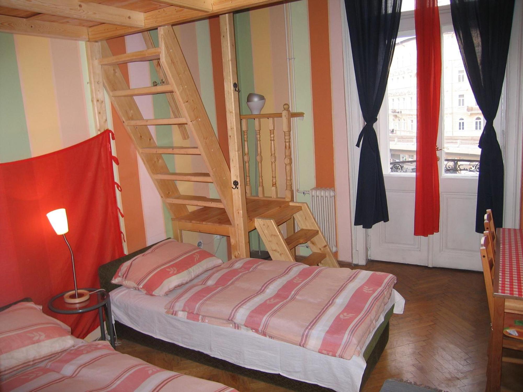Hostel Locomotive *