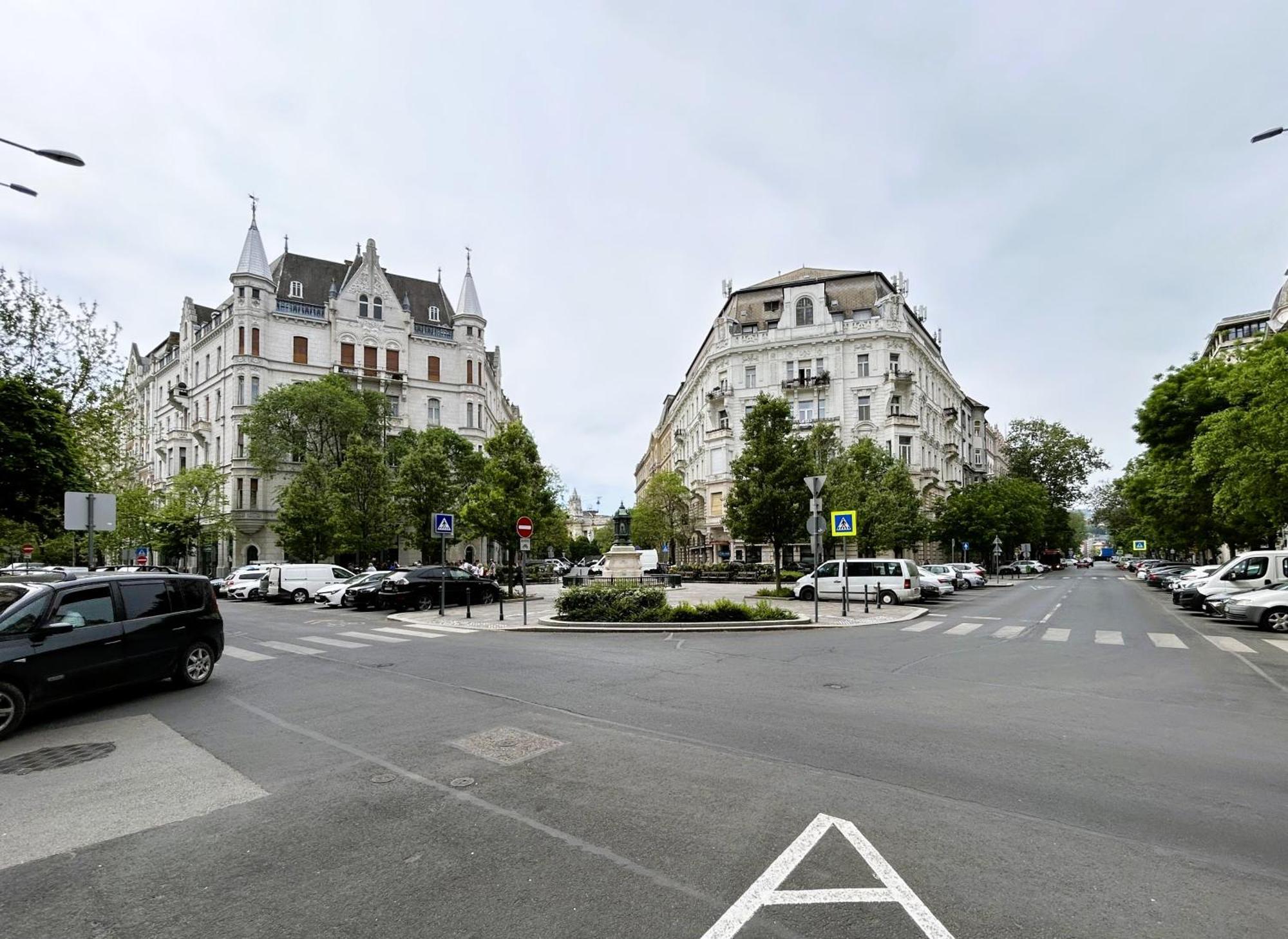 2 Rooms Between Of Chain Bridge, Cathedral, Parlament,Castle Area