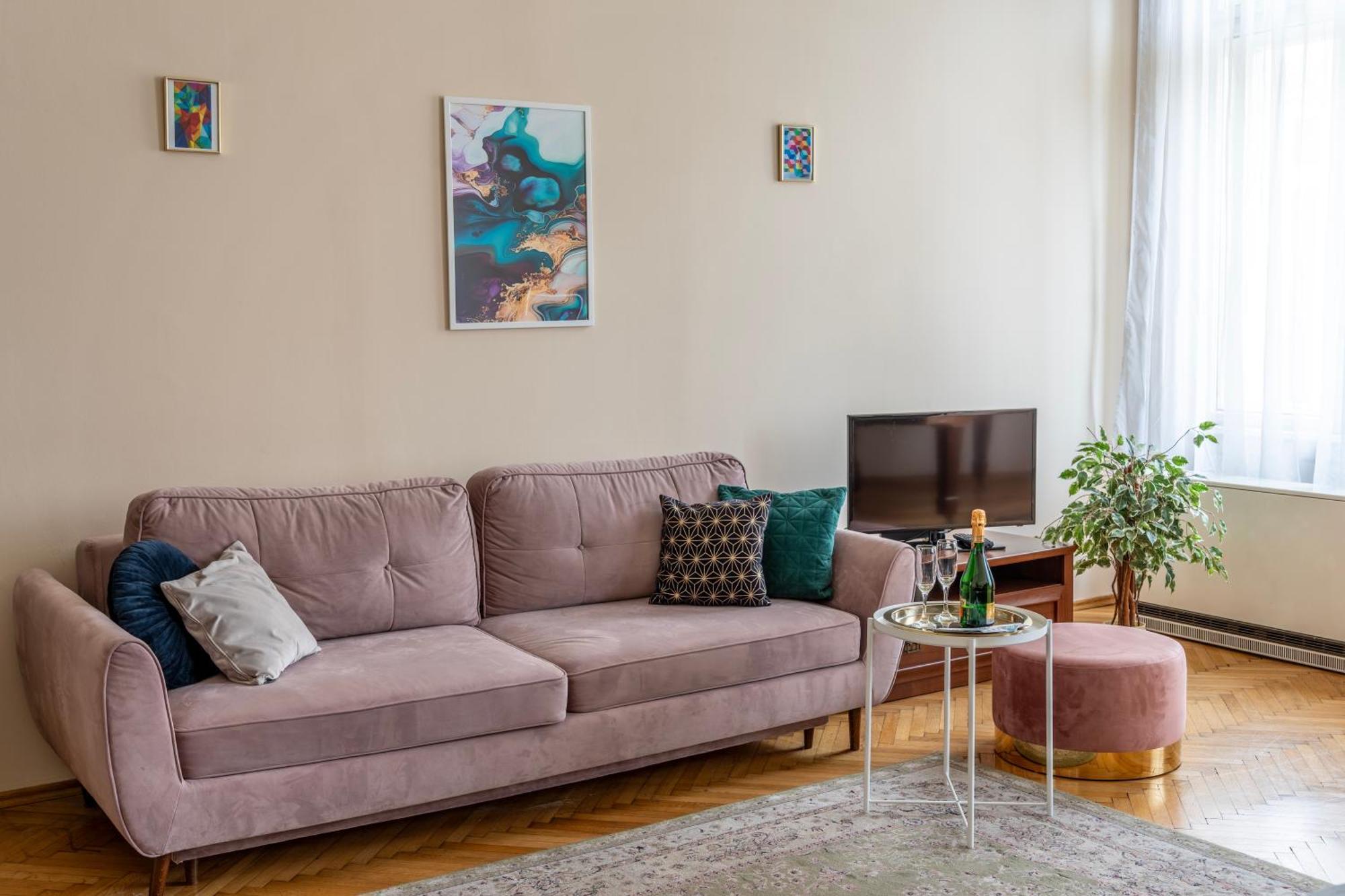 Appartement 2 Rooms Between Of Chain Bridge, Cathedral, Parlament,Castle Area