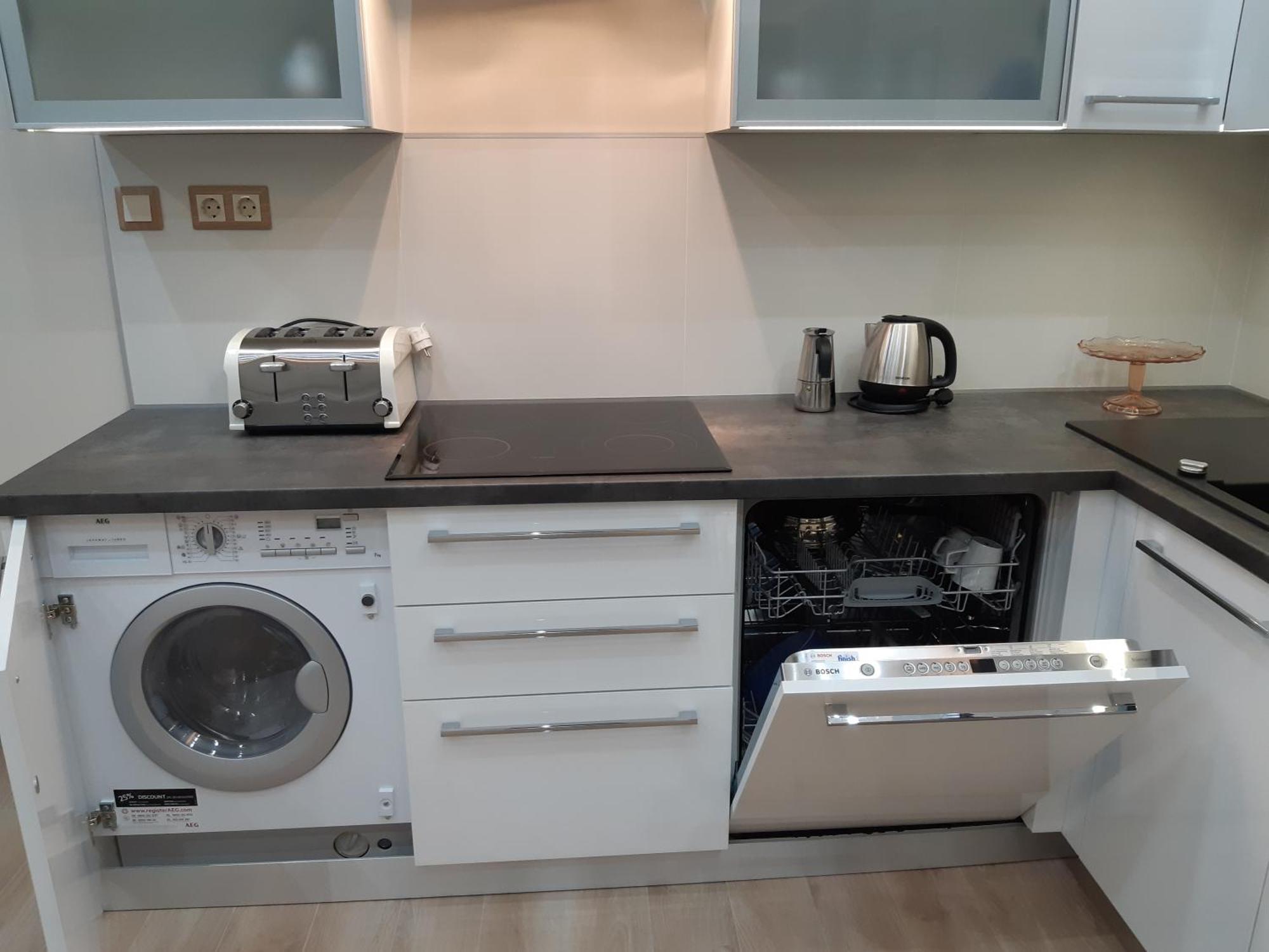 Apartman Modern, Quiet & Cozy In The Middle Of Downtown Near Danube At Fashion Street
