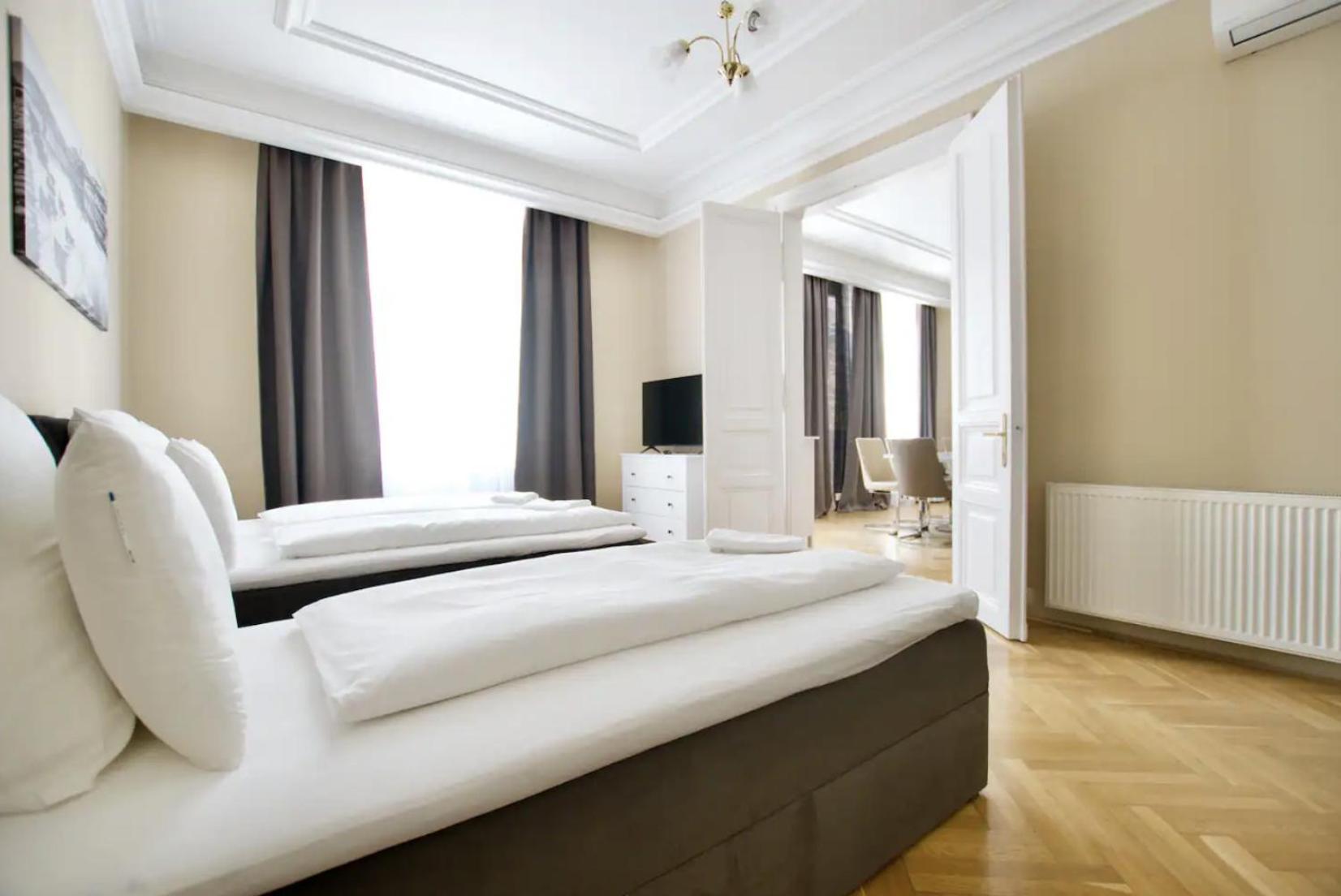 Premium By Hi5 - Ferenciek Tere - 3 Bdr Budapest