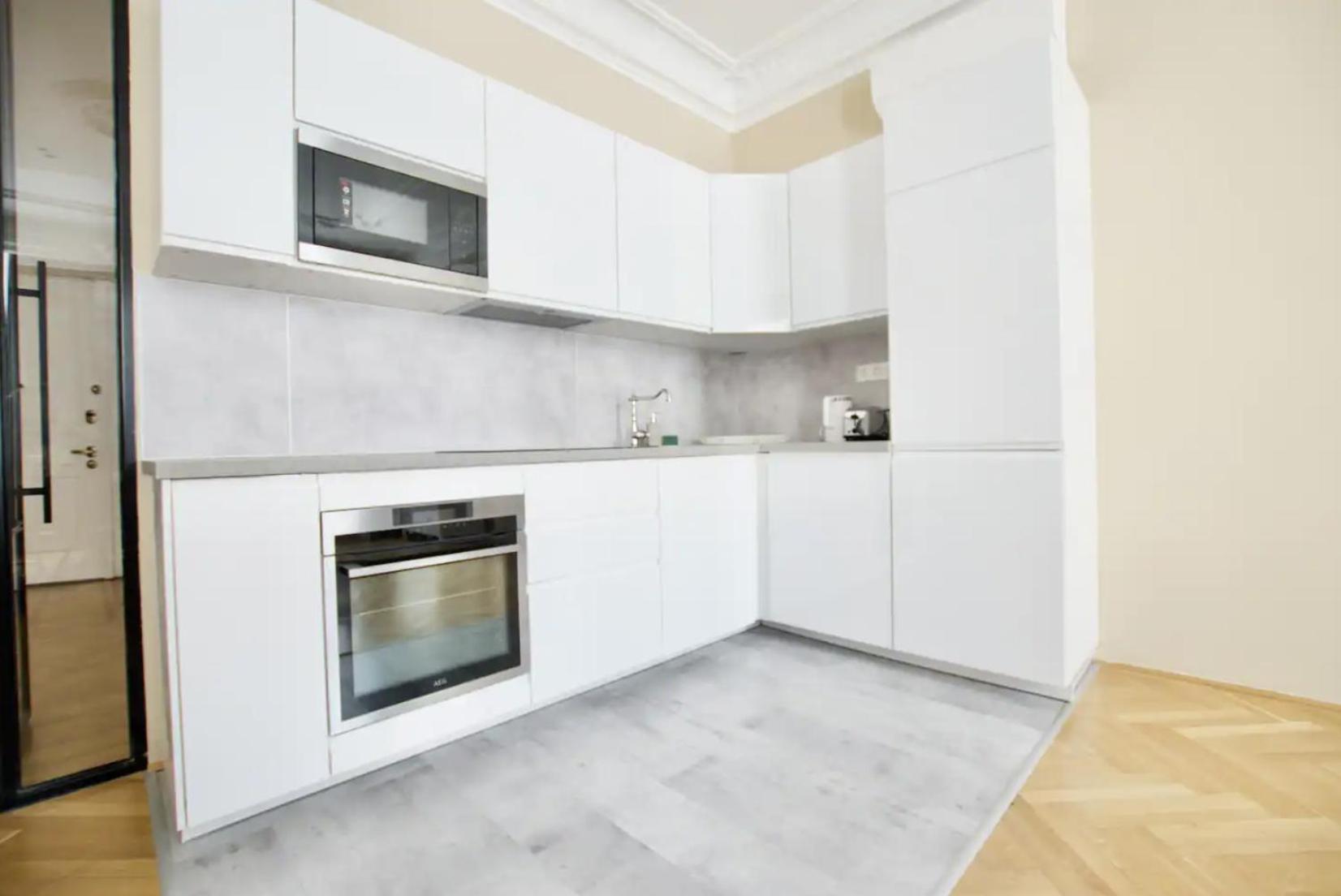 Premium By Hi5 - Ferenciek Tere - 3 Bdr