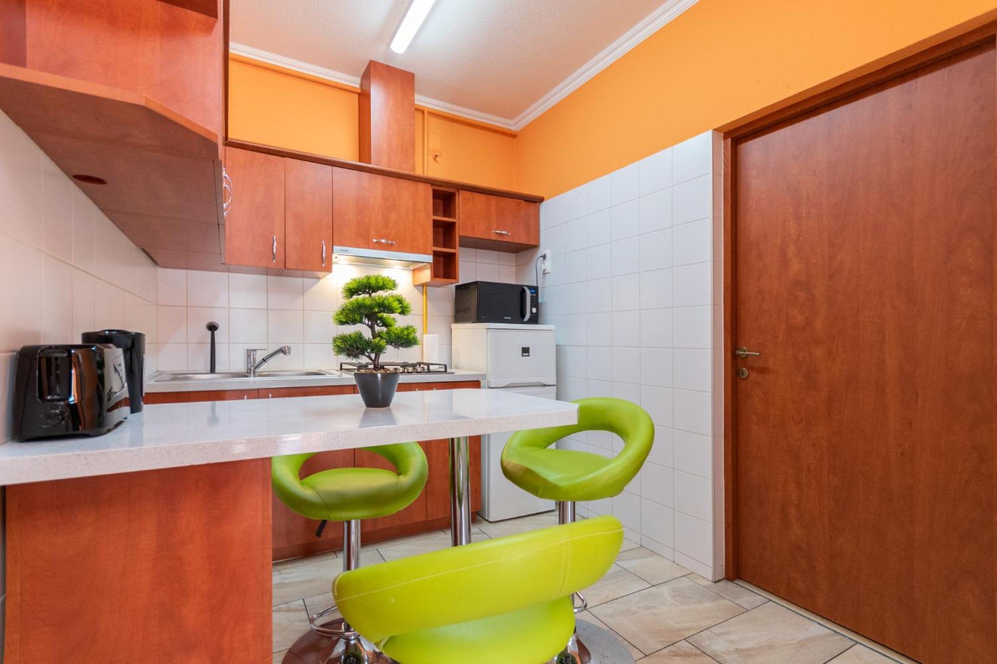 Apartment R