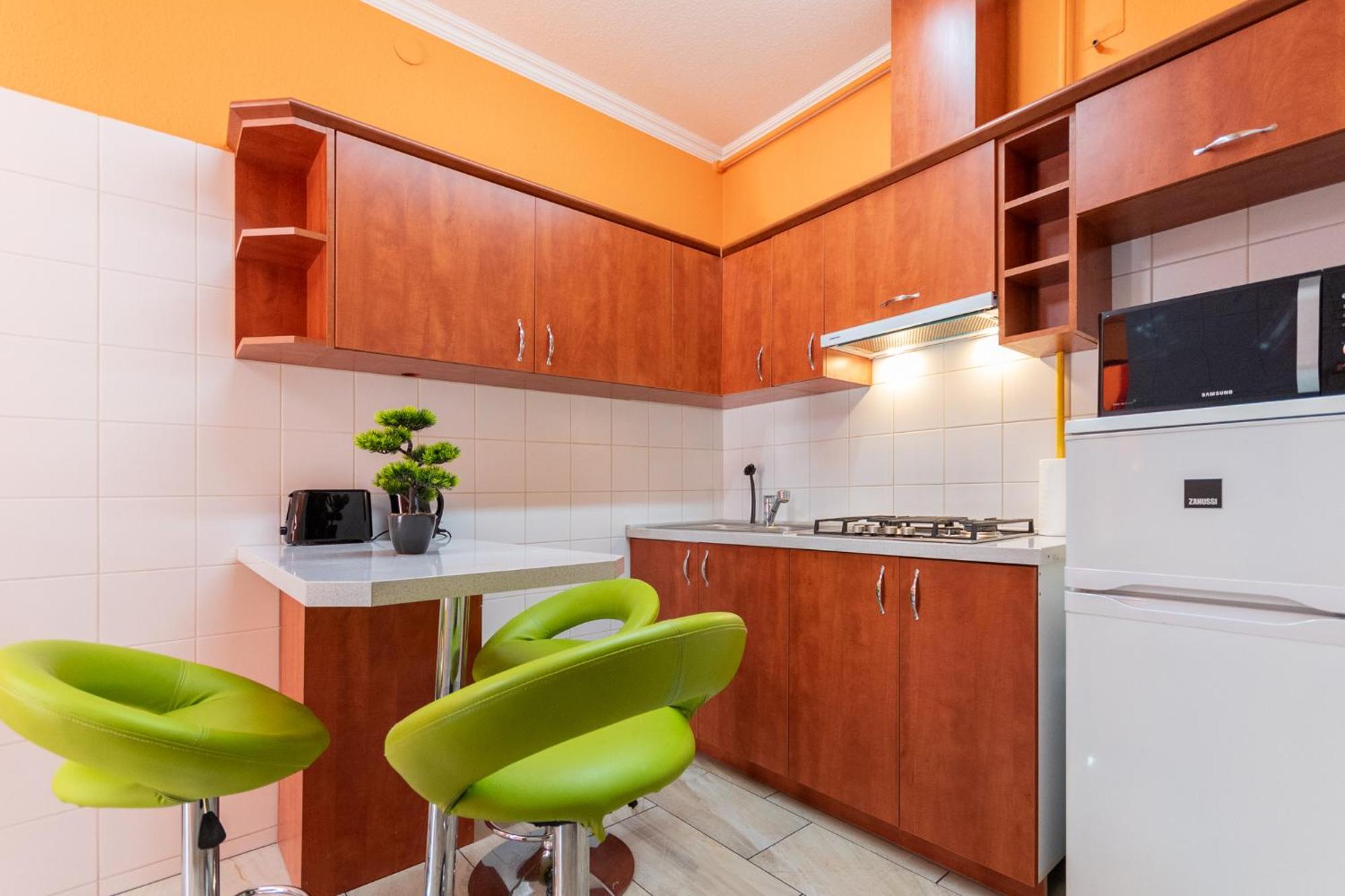Apartment R