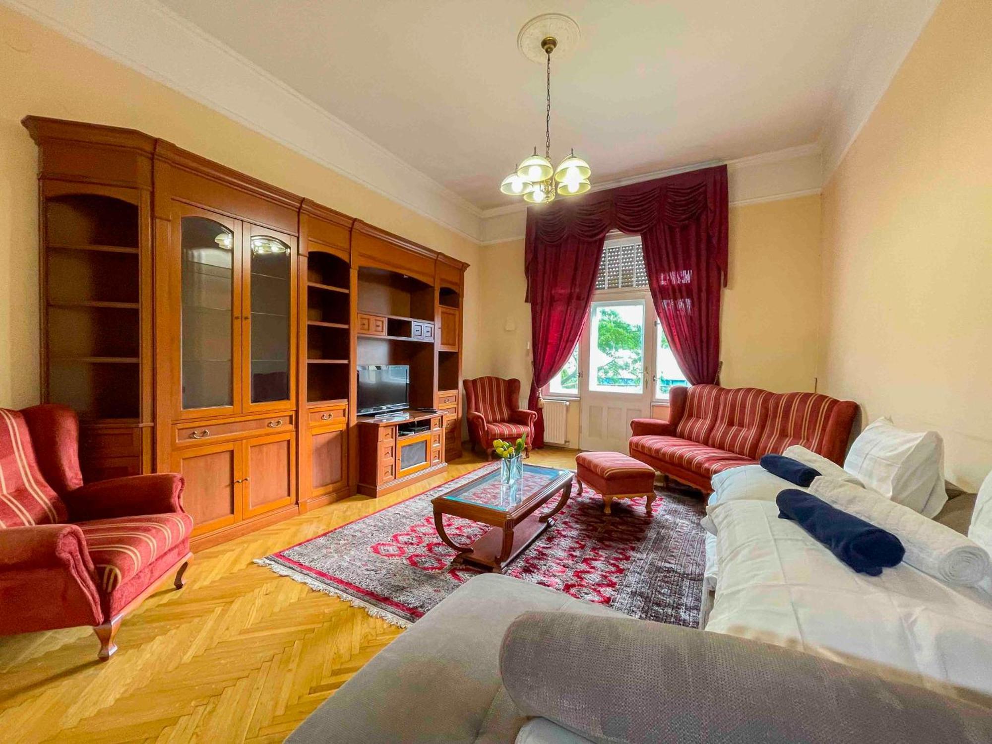 Spacious Retreat By Puskas Arena