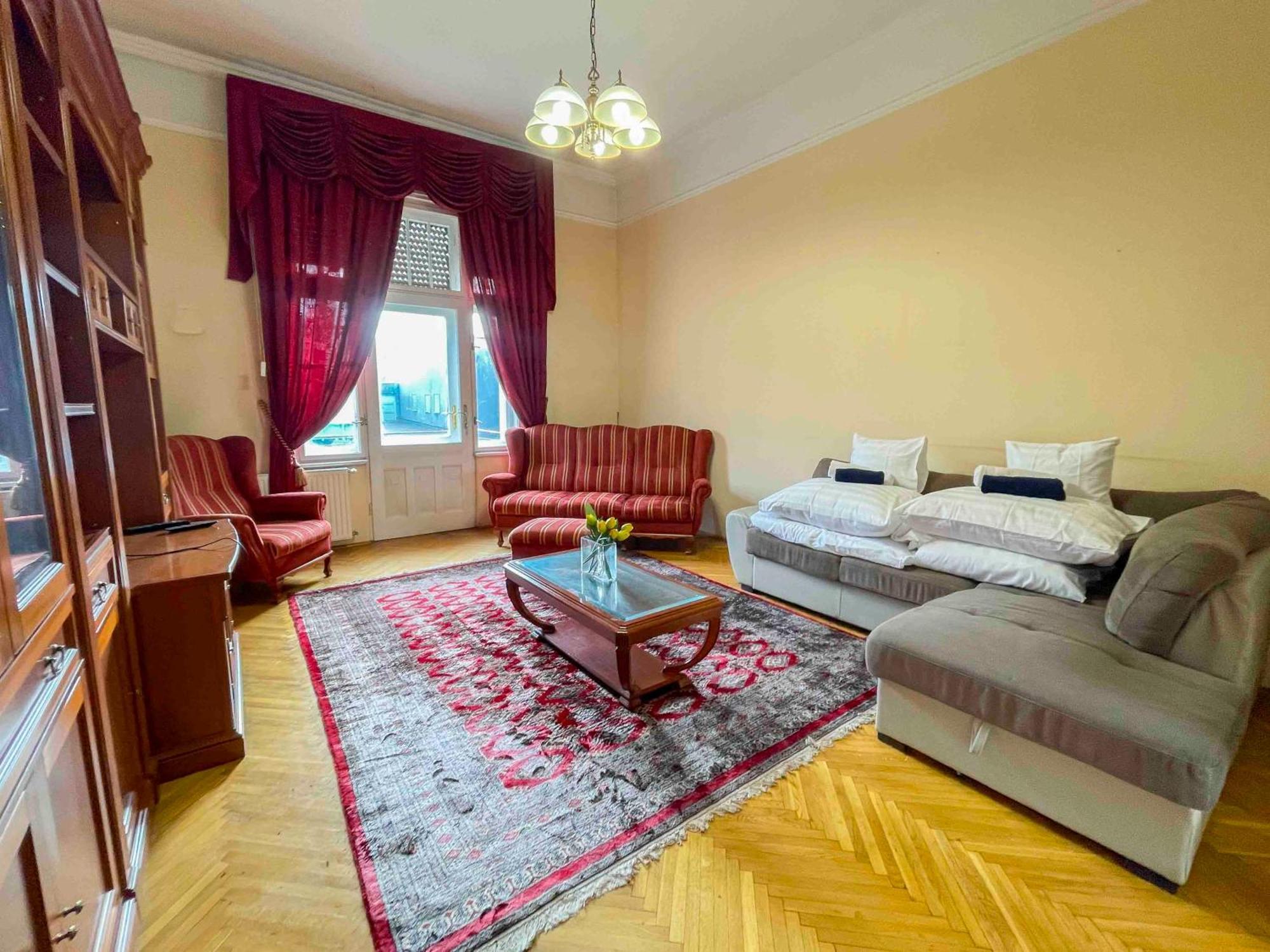 Spacious Retreat By Puskas Arena