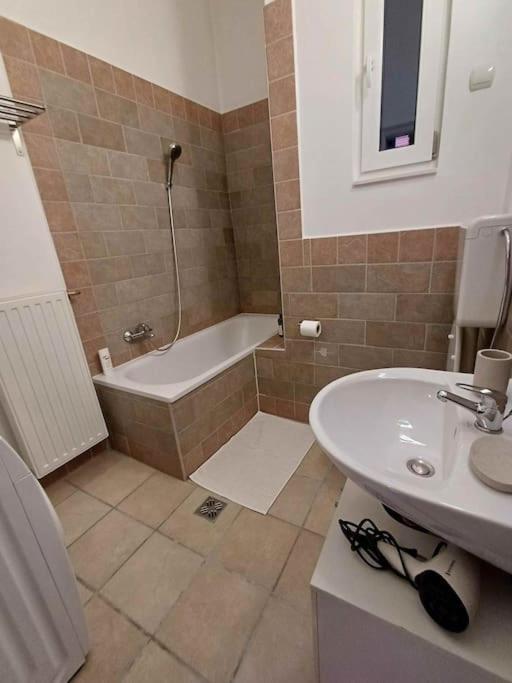 Appartamento New 2br Near Andrassy Av. And Varosliget Budapest