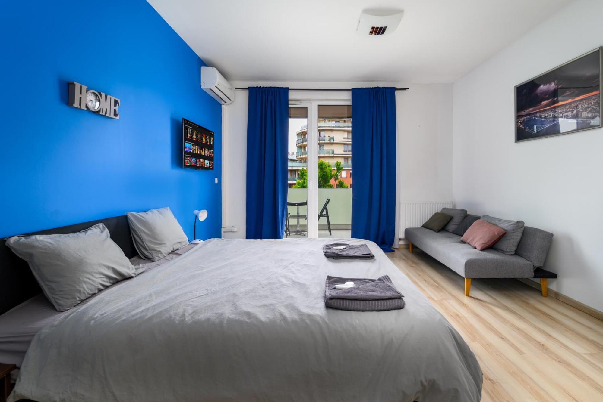 Park Blue Suite- Free Parking