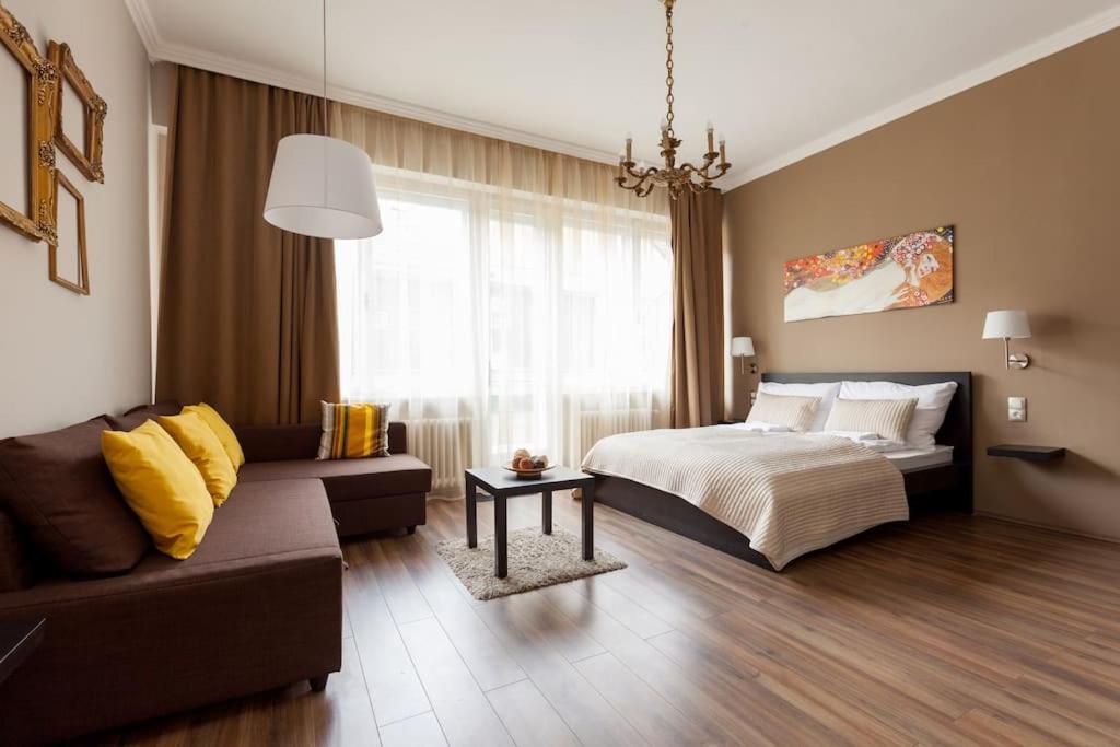 Appartement Art Deco 3 Bedroom, 3 Bathroom, Balcony Budapest