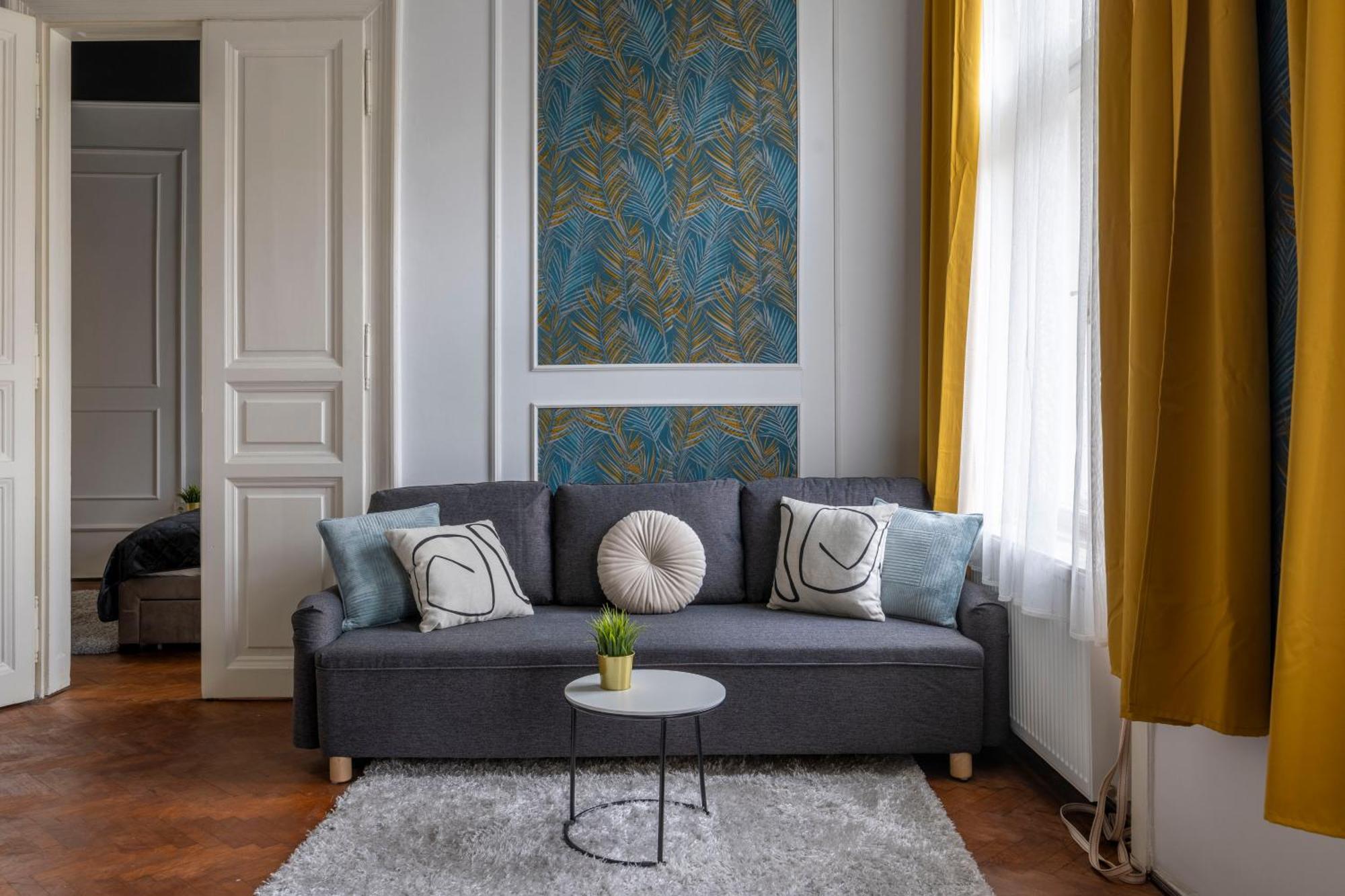 Apartment Majestic On The Joseph Boulevard